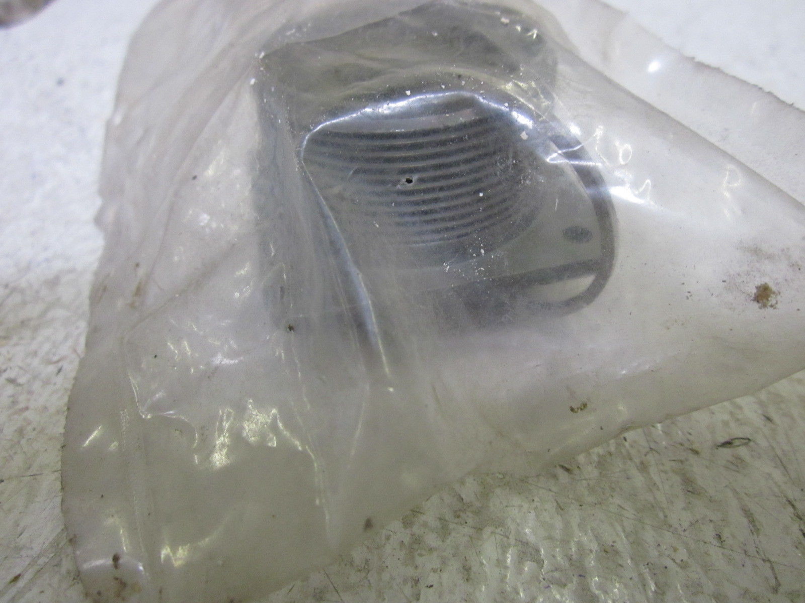 AMPHENOL 97-3102A-24 CONNECTOR * NEW IN A FACTORY BAG *