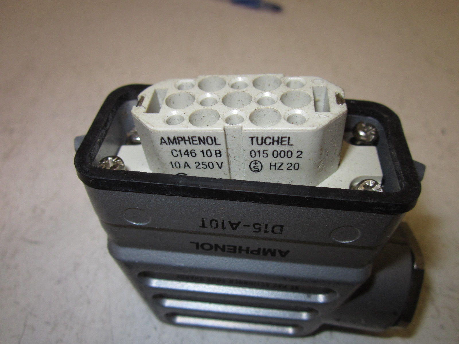 AMPHENOL D15-A10T *USED*