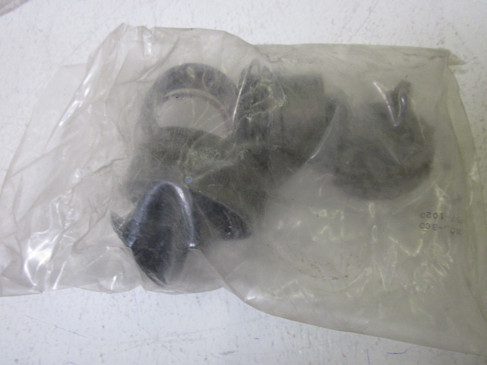 AMPHENOL GTC06AF-32-73PW w/ no pins NSNP