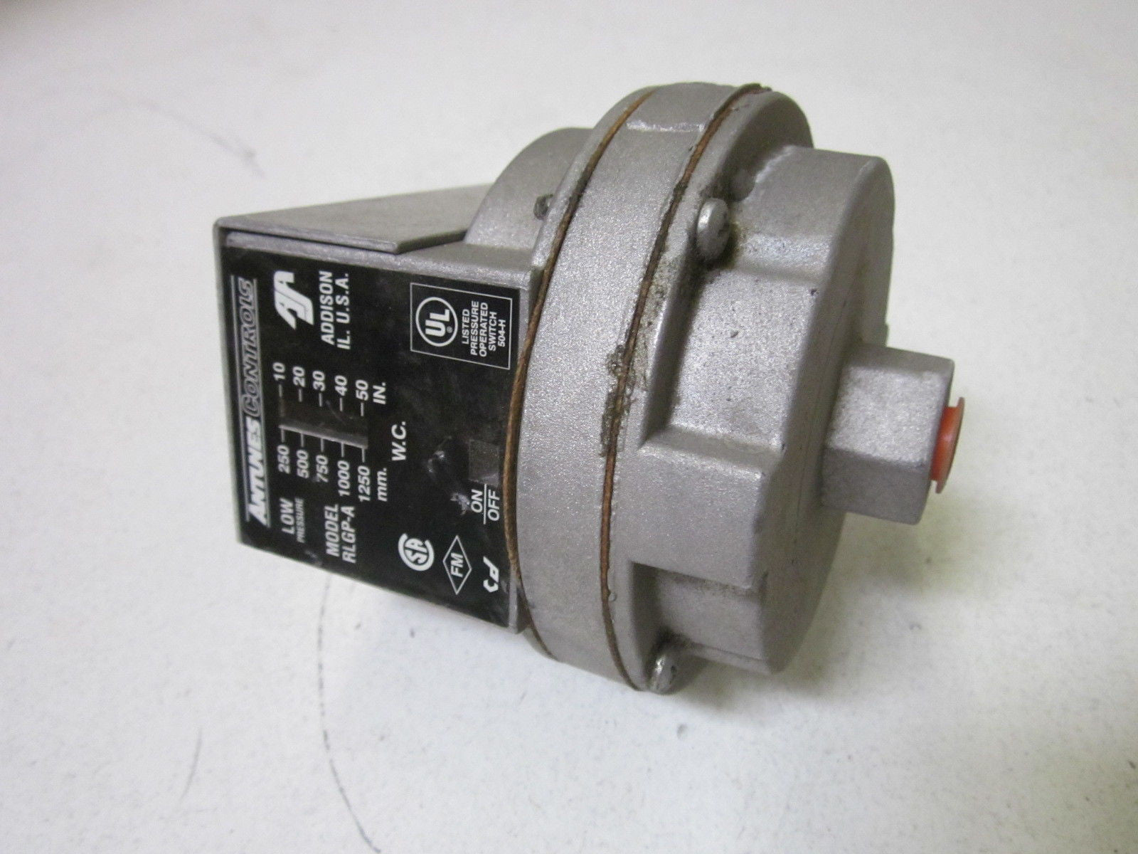 ANTUNES CONTROLS RLGP-A LOW PRESSURE SWITCH 10-50" WC *USED*