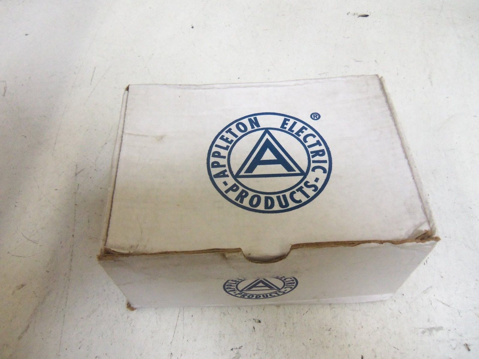 APPLETON APPLB47 CONDUIT *NEW IN BOX*