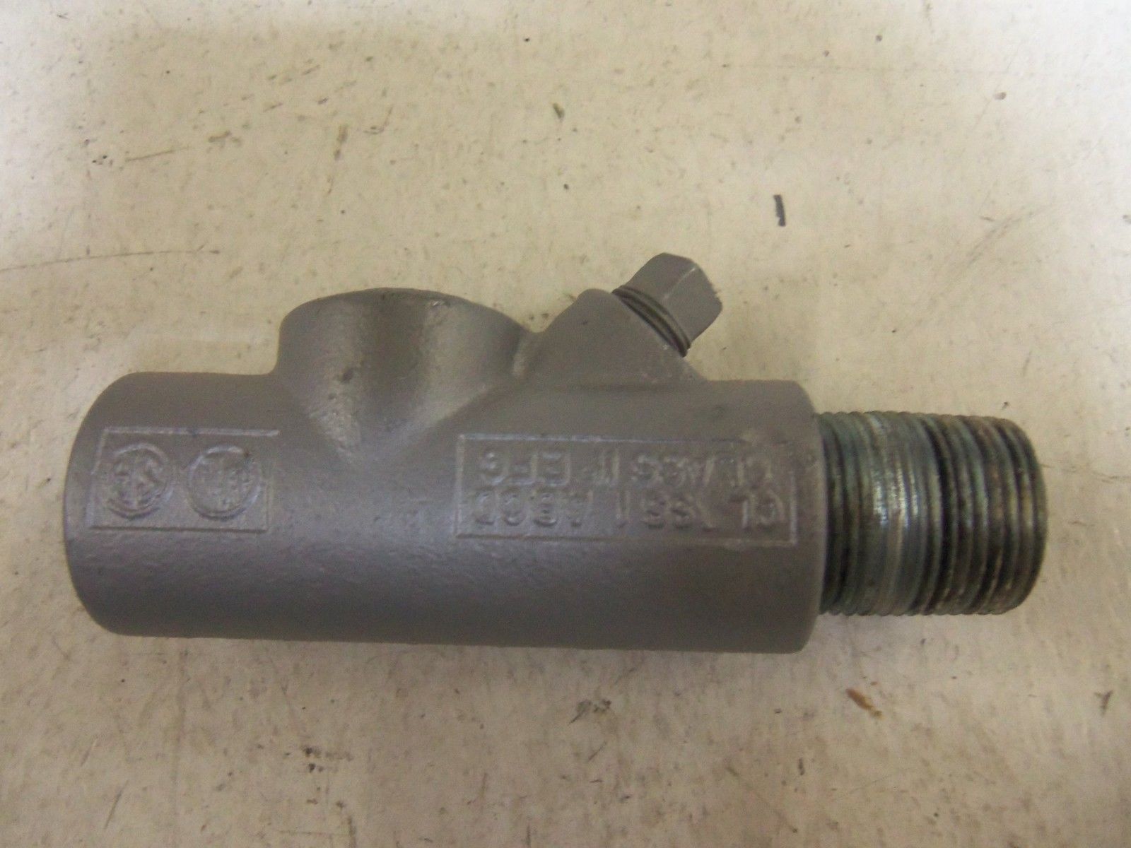 APPLETON EYM-200 CONDUIT *NEW IN BOX*