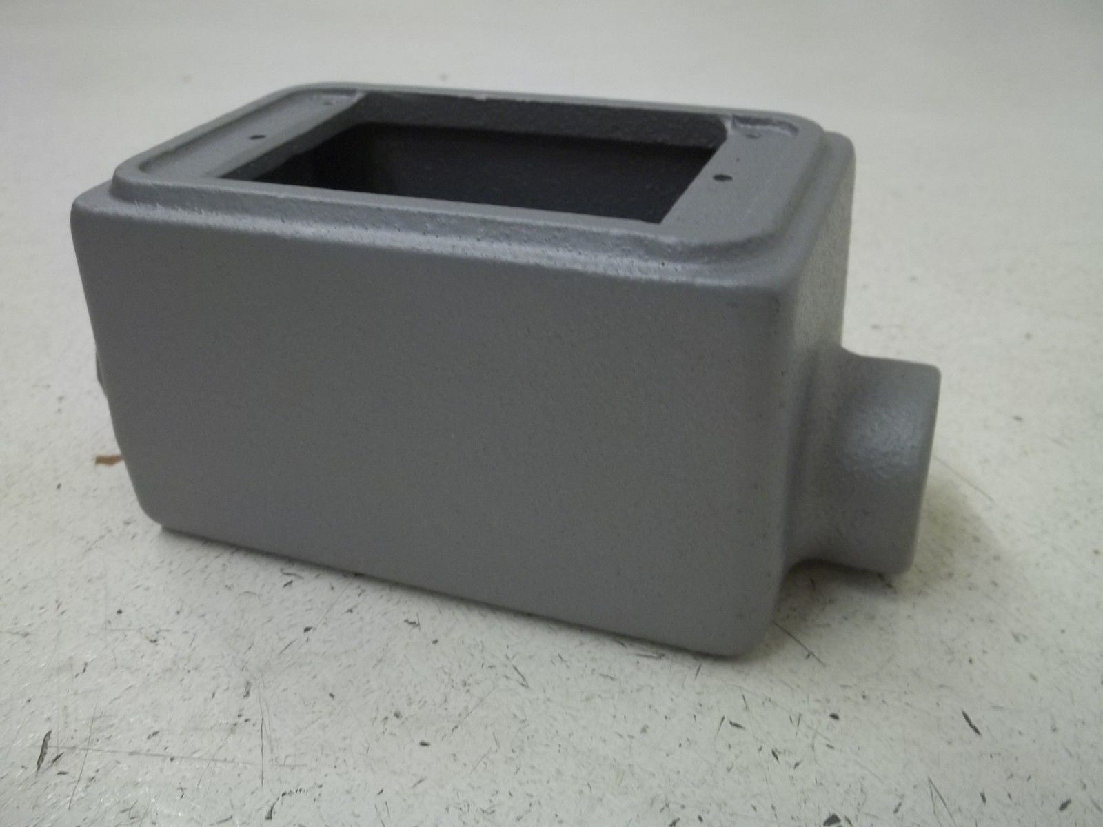 APPLETON FDC-1-75 3/4" MALL IRON *NEW IN BOX*