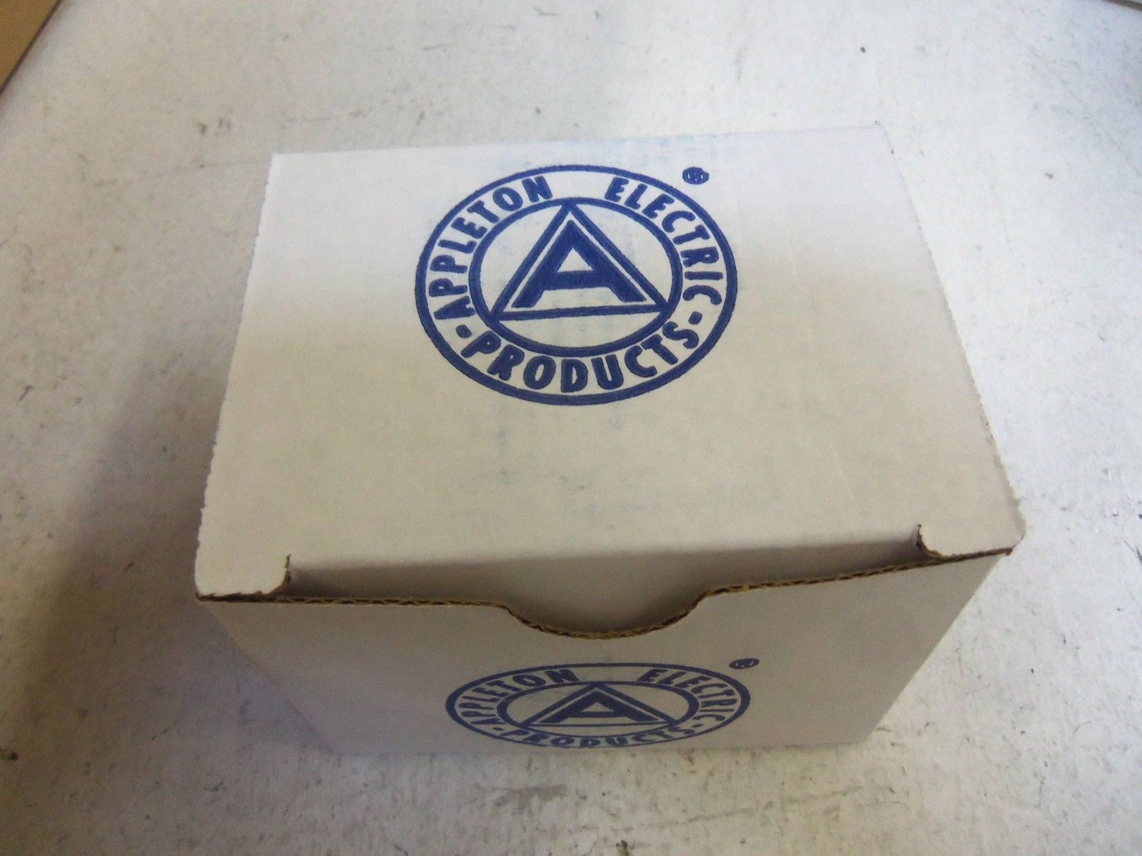 APPLETON ST-200L CONDUIT *NEW IN BOX*