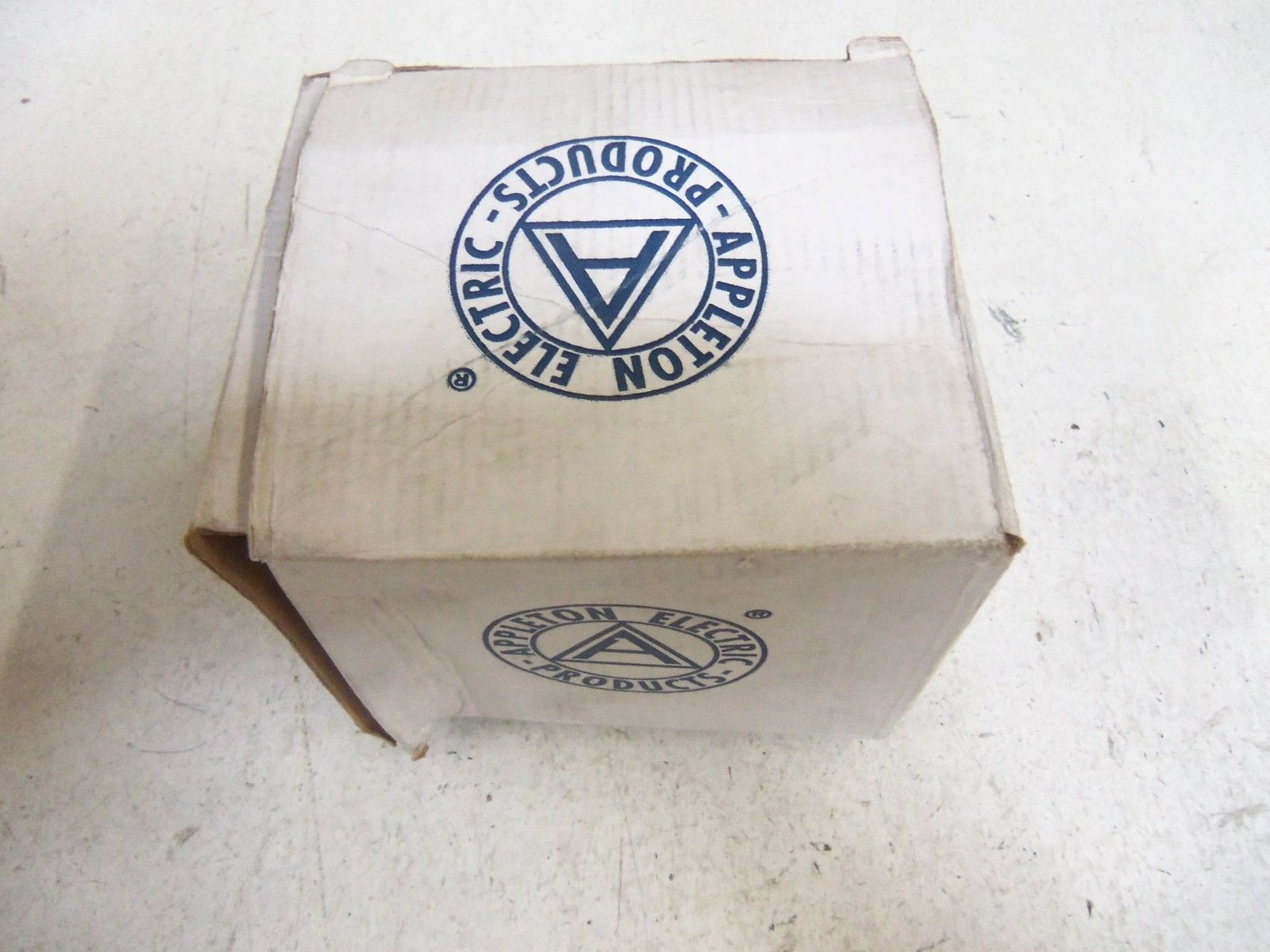 APPLETON ST-300L CONDUIT *NEW IN BOX*
