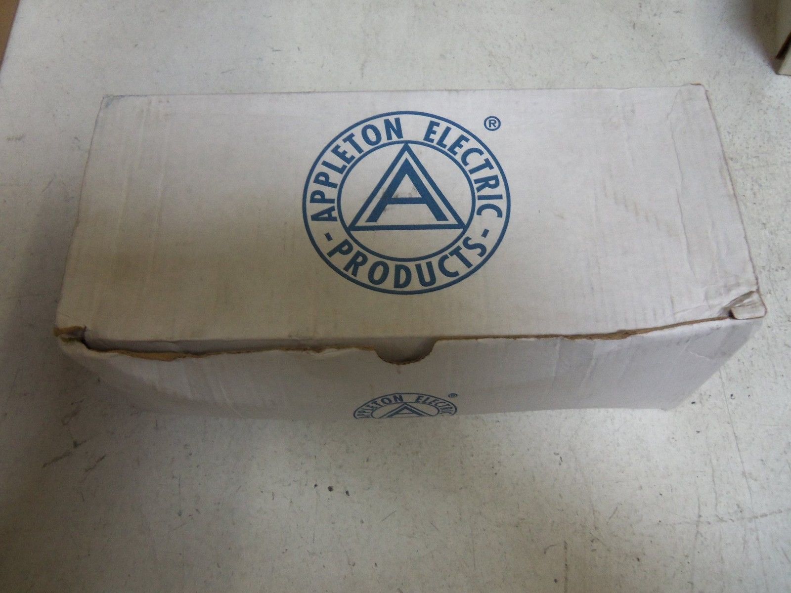 APPLETON T200-M CONDUIT *NEW IN BOX*