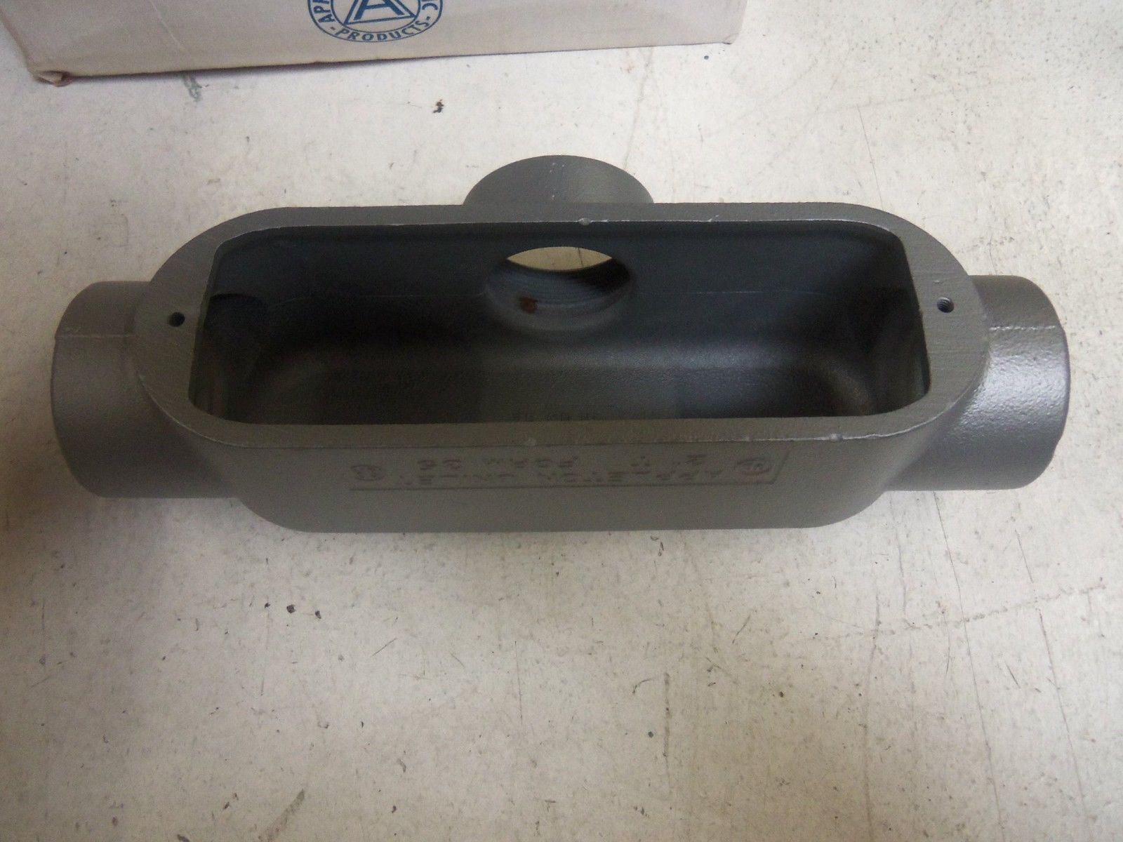 APPLETON T200-M CONDUIT *NEW IN BOX*