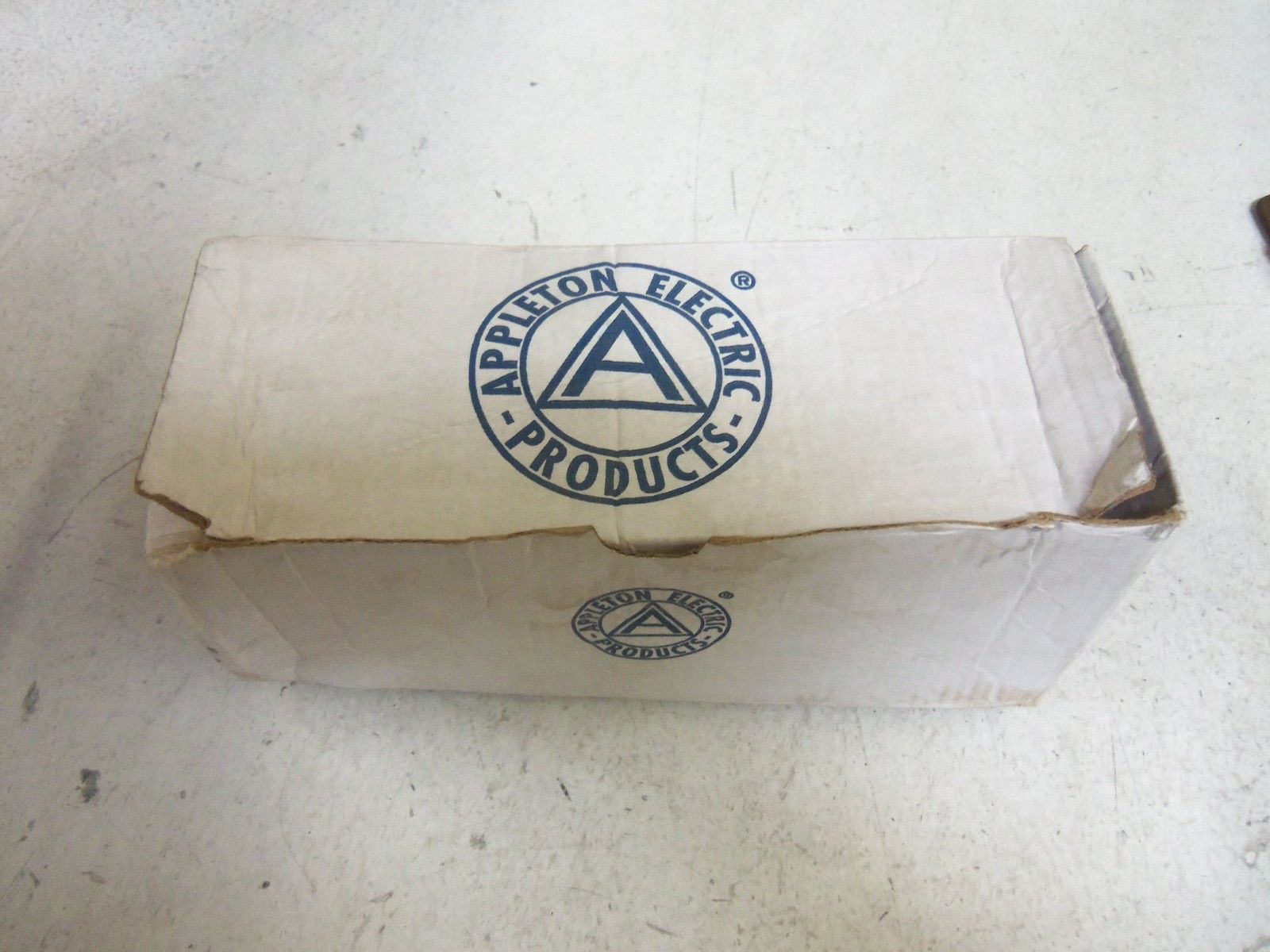 APPLETON T47 CONDUIT *NEW IN BOX*