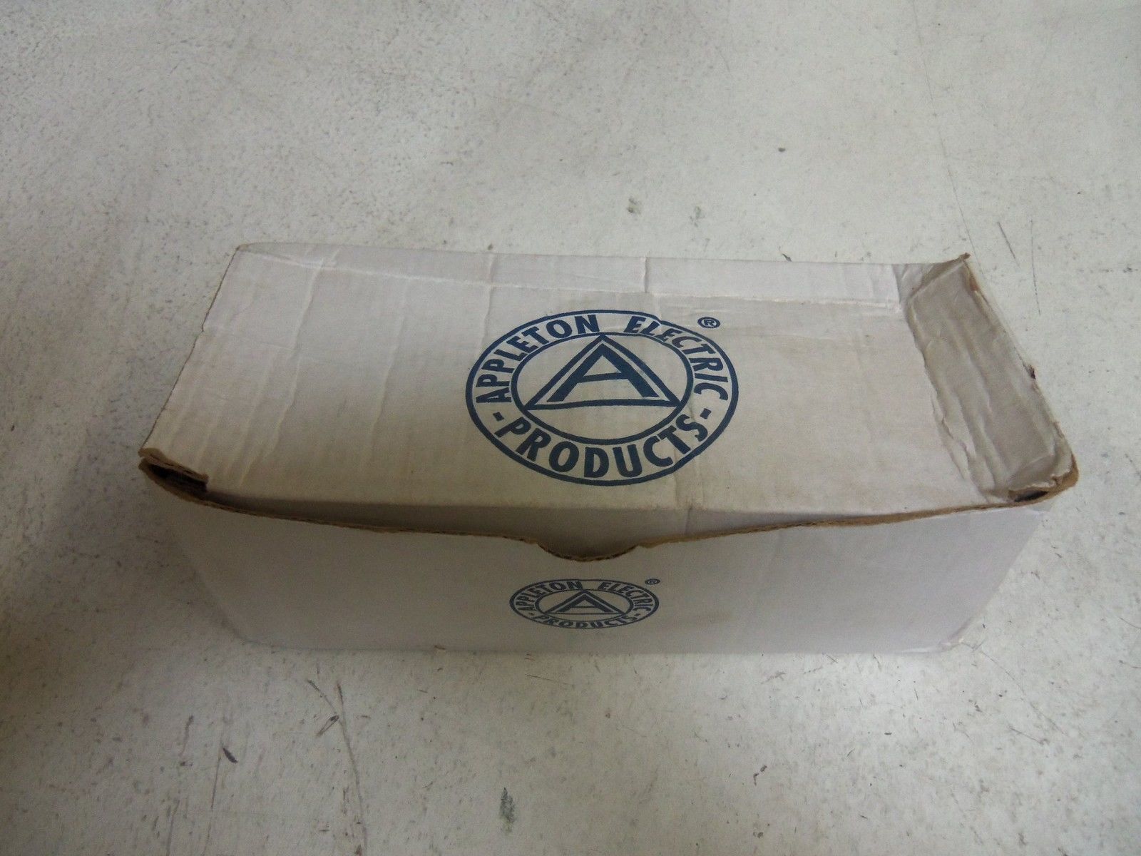 APPLETON TB47 CONDUIT *NEW IN BOX*