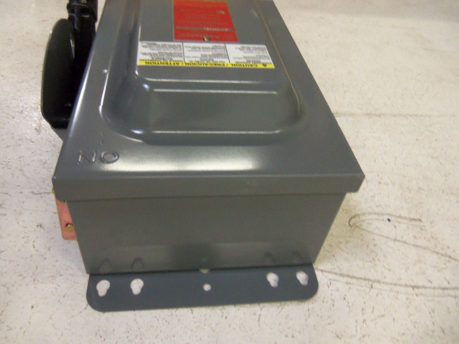APPLETON WSRD3352SQ DISCONNECT WITH RECEPTACLE *NEW IN BOX*