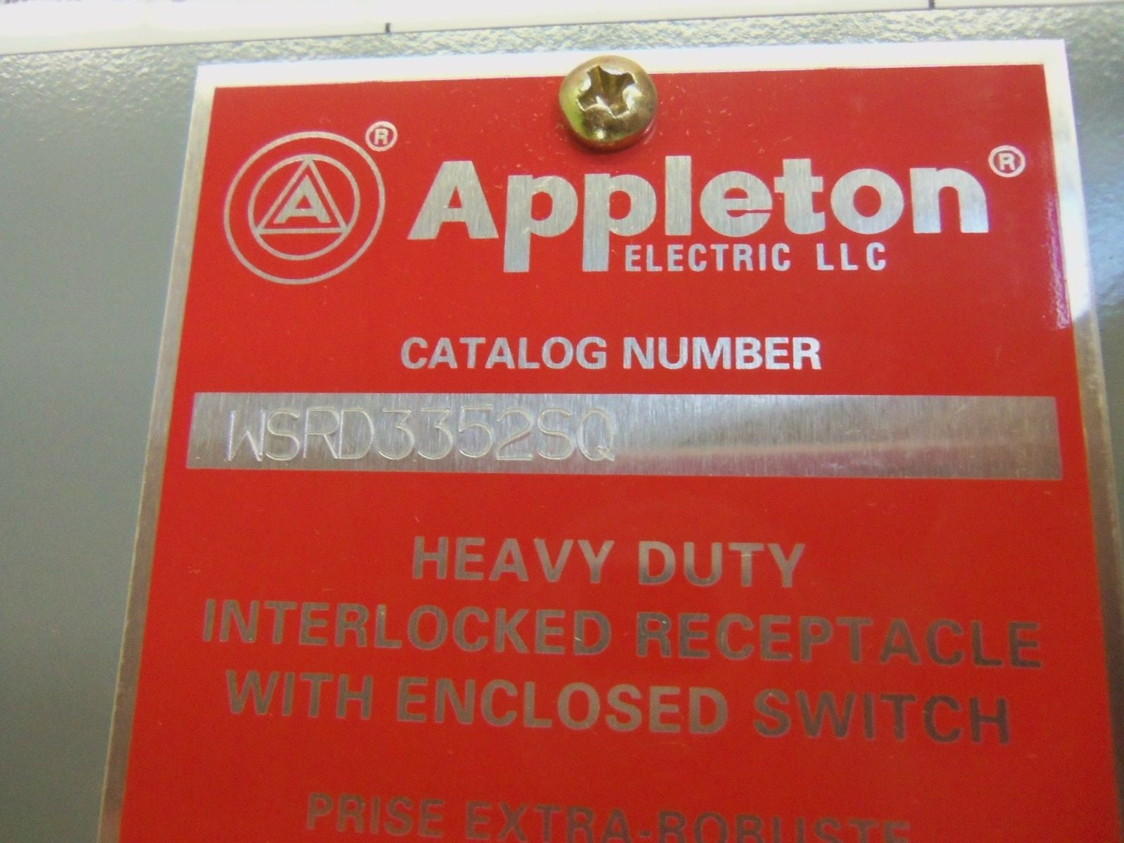 APPLETON WSRD3352SQ DISCONNECT WITH RECEPTACLE *NEW IN BOX*