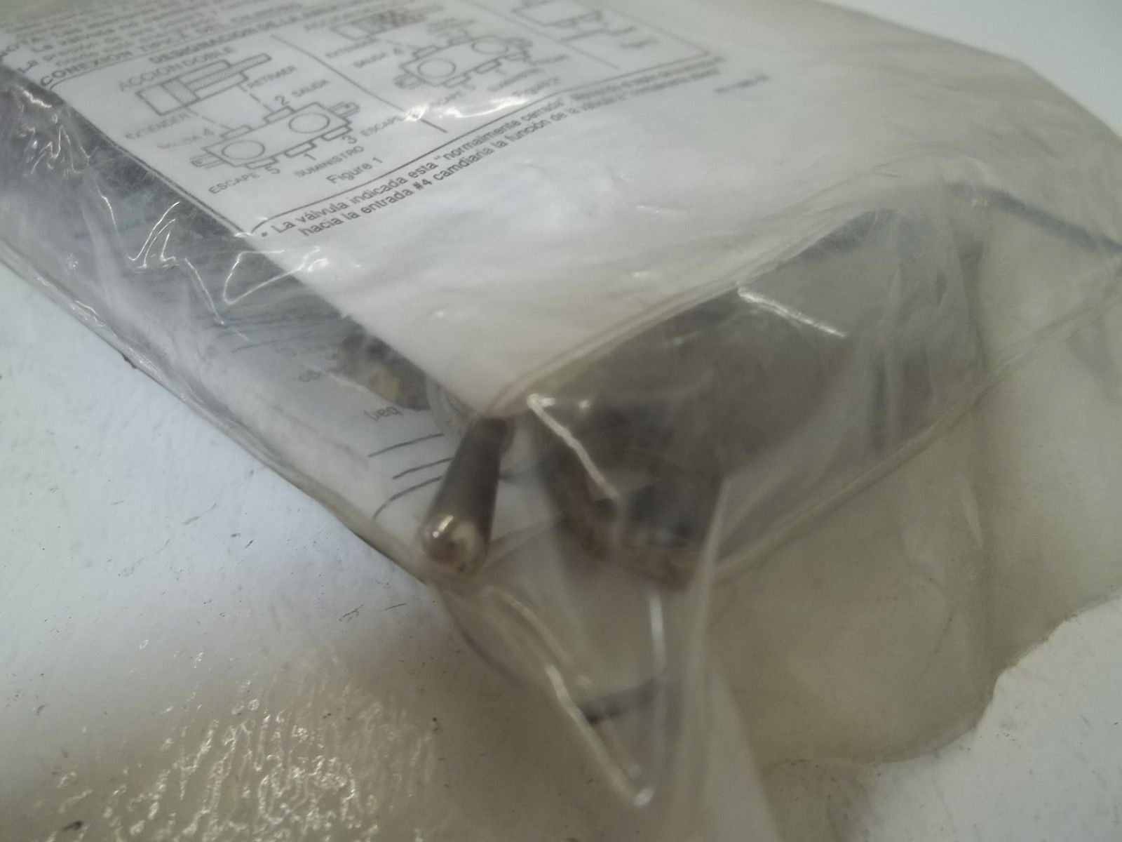 ARO 223-C-G TOGGLE VALVE *NEW IN A FACTORY BAG*