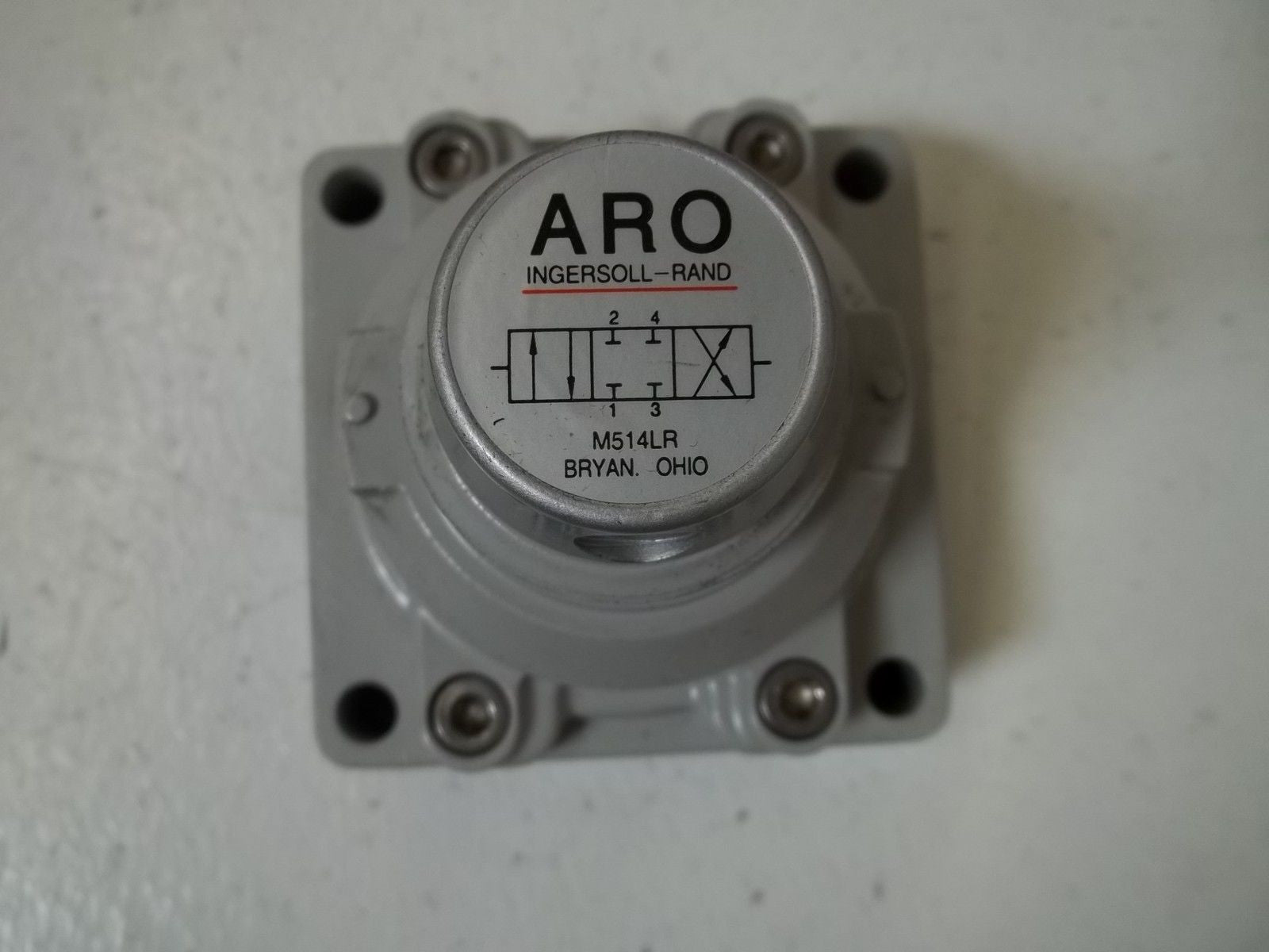 ARO M514LR PNEUMATIC AIR VALVE (AS PICTURED) *USED*