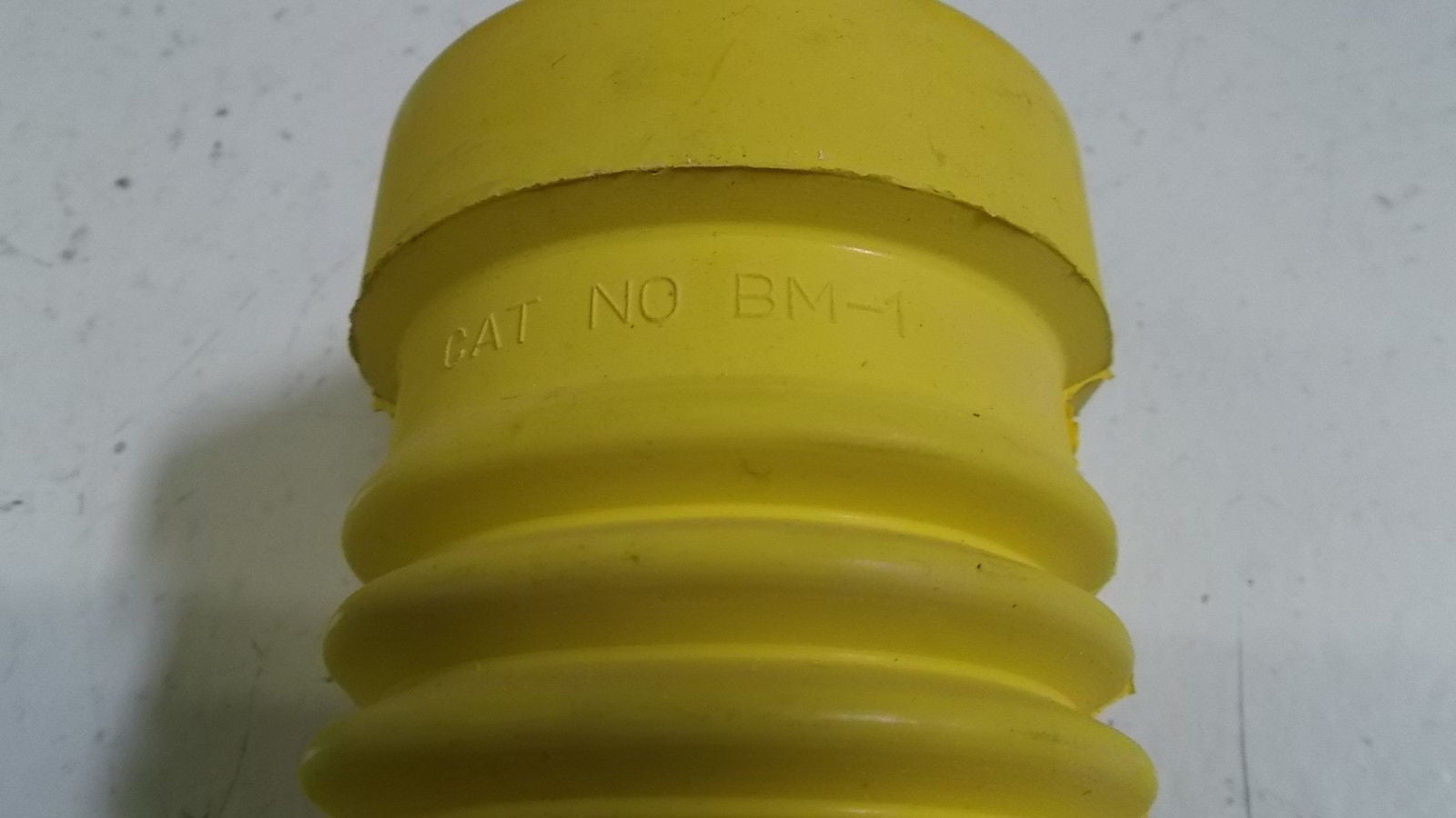 ARROWHART NEOPRENE YELLOW BOOT BM1 *NEW IN BOX*