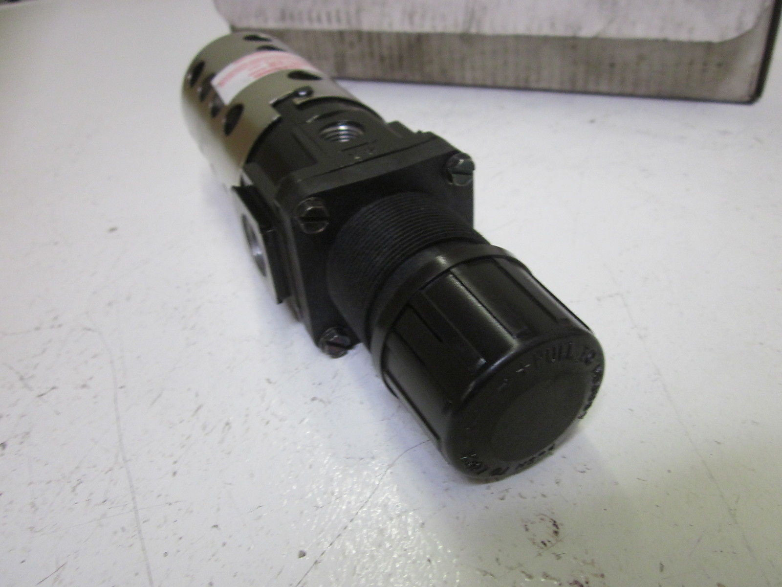 ARROW PNEUMATICS B754G FILTER/REGULATOR 1/2" *USED*