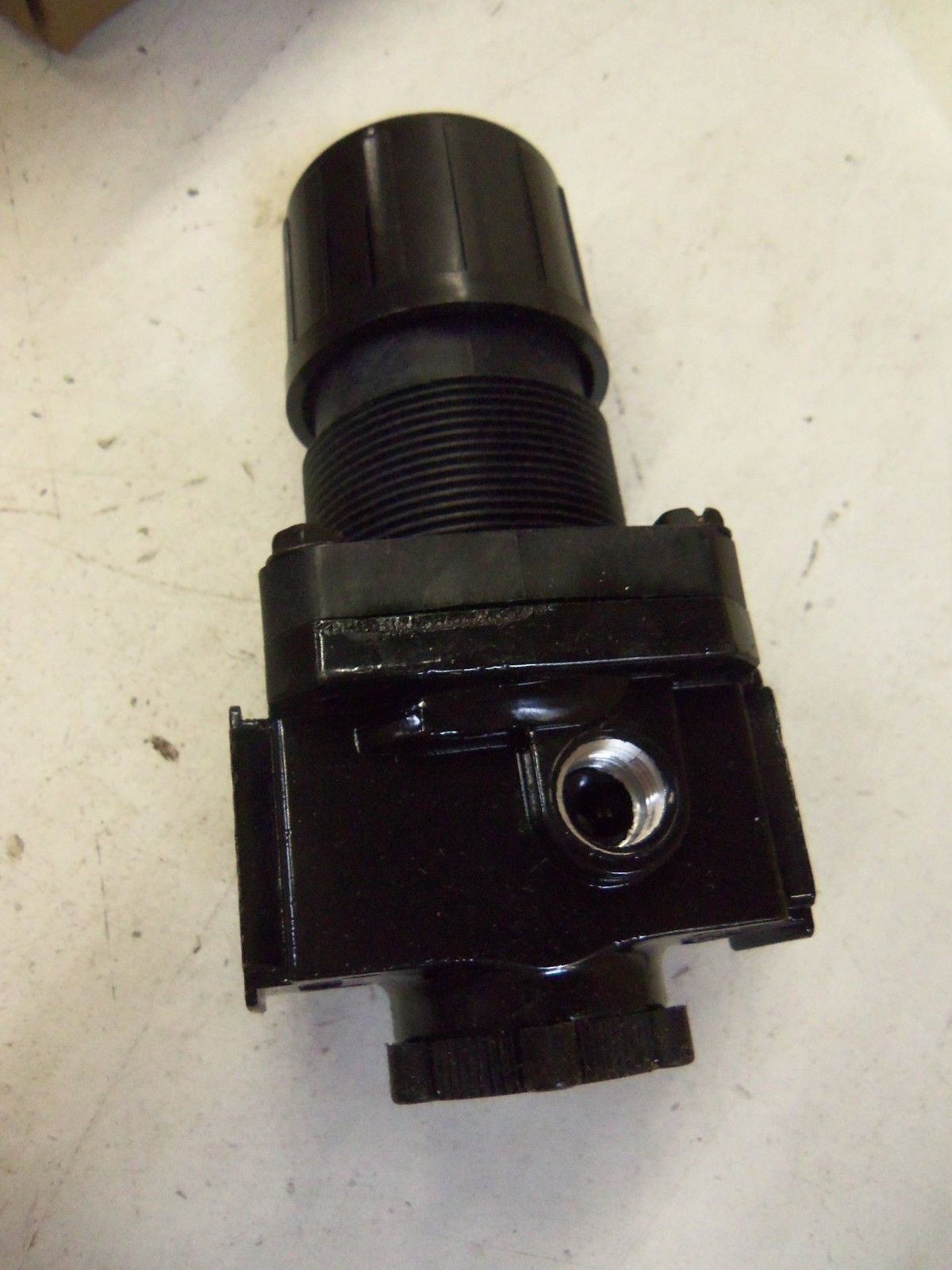 ARROW PNEUMATICS R352G *NEW IN BOX*