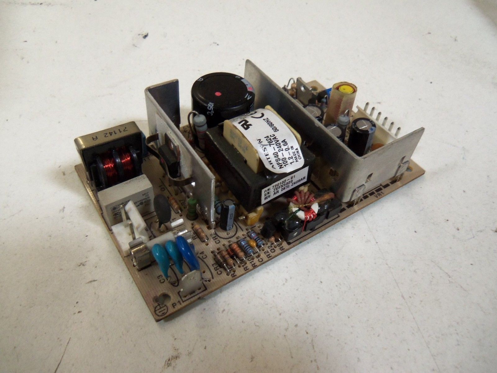 ARTESYN NFS40-7624 *NEW NO BOX*