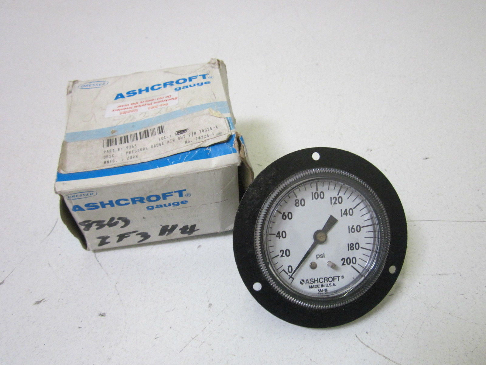 ASCHCROFT 70326 PRESSURE GAUGE AIR OUT 0-200 *NEW IN BOX*