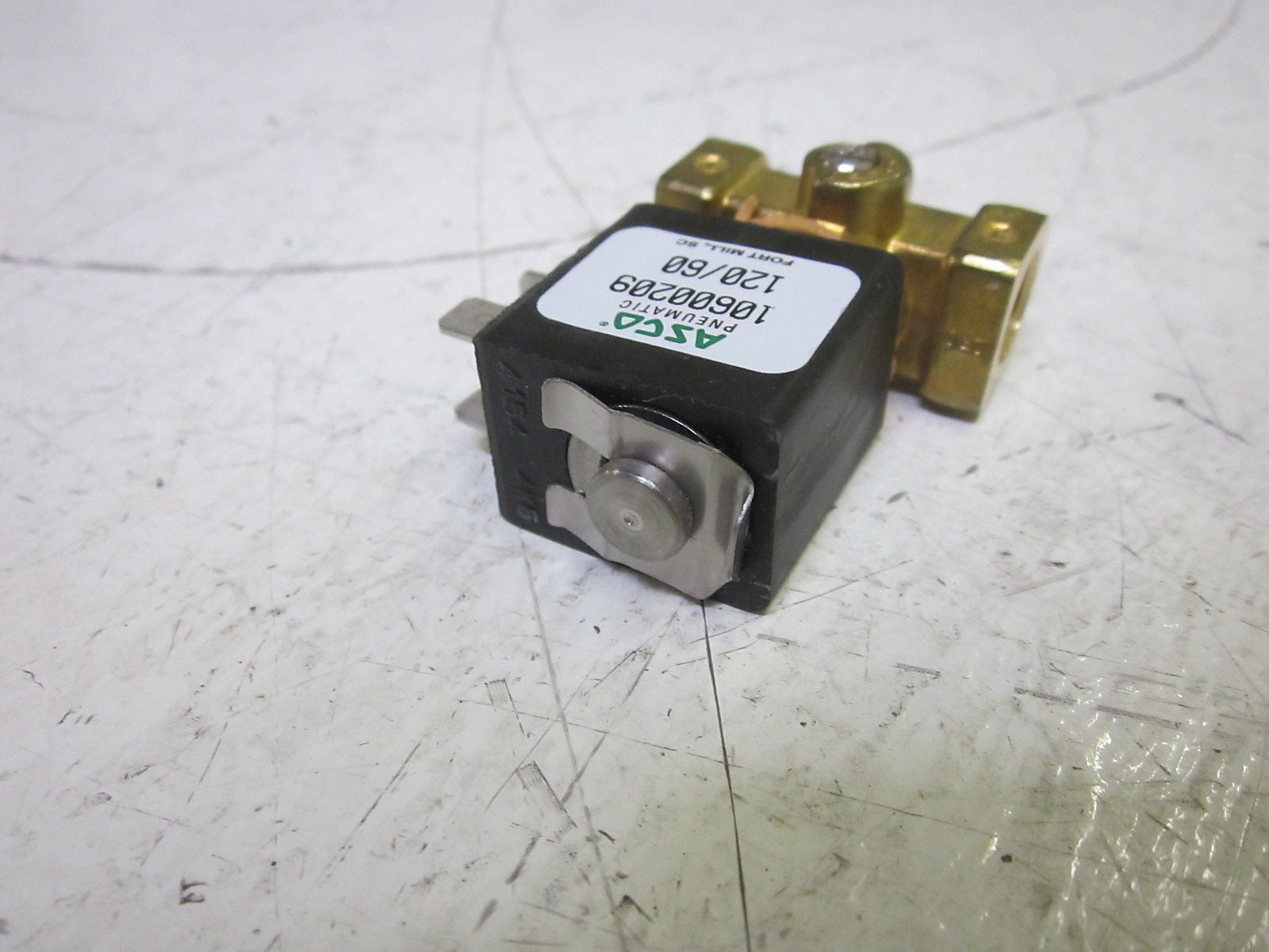 ASCO 10600209 BRASS VALVE 1/4" 24V*NEW NO BOX*
