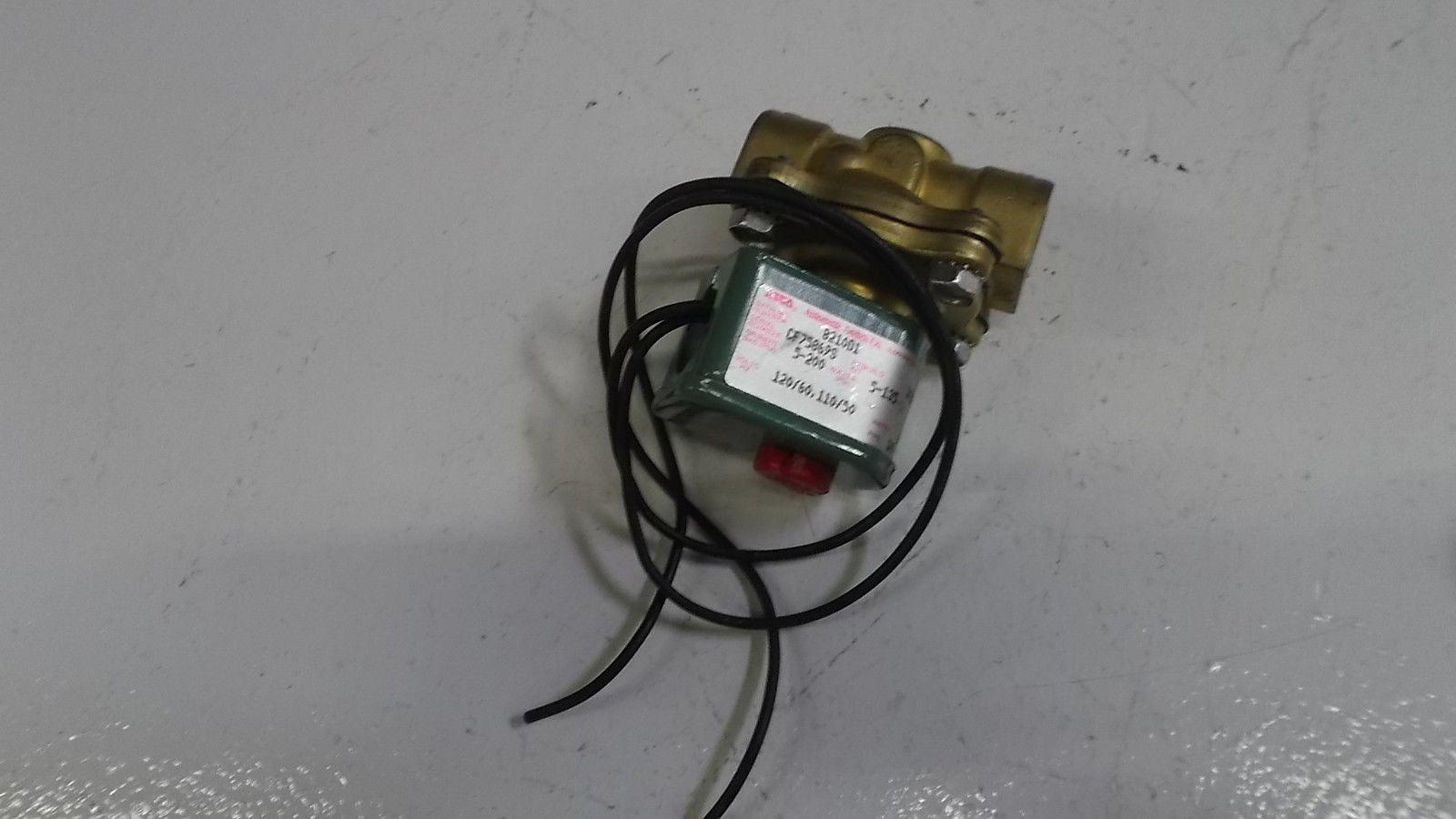 ASCO SOLENOID VALVE 8210D1 *USED*