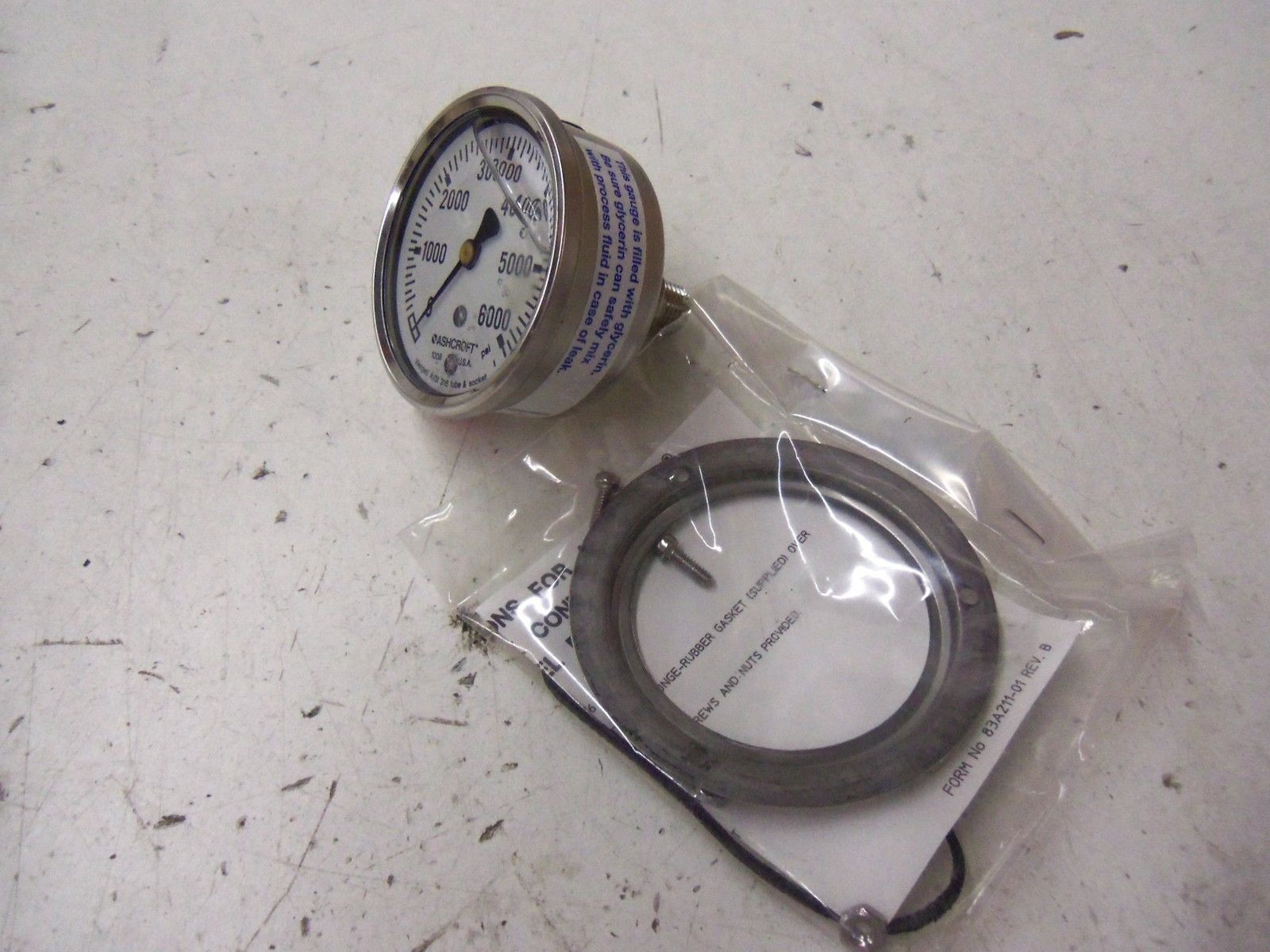 ASHCROFT 3TA43332-006 PRESSURE GAUGE 0-6000 PSI *NEW NO BOX*