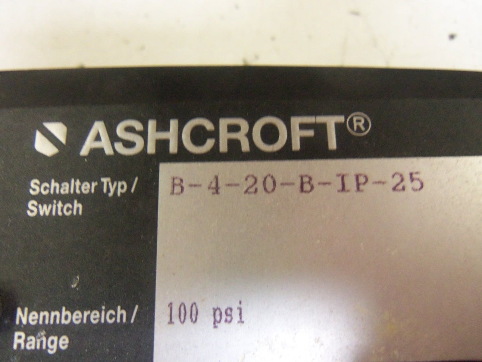 ASHCROFT B-4-20-B-IP-25 PRESSURE SWITCH 100 PSI *NEW NO BOX*