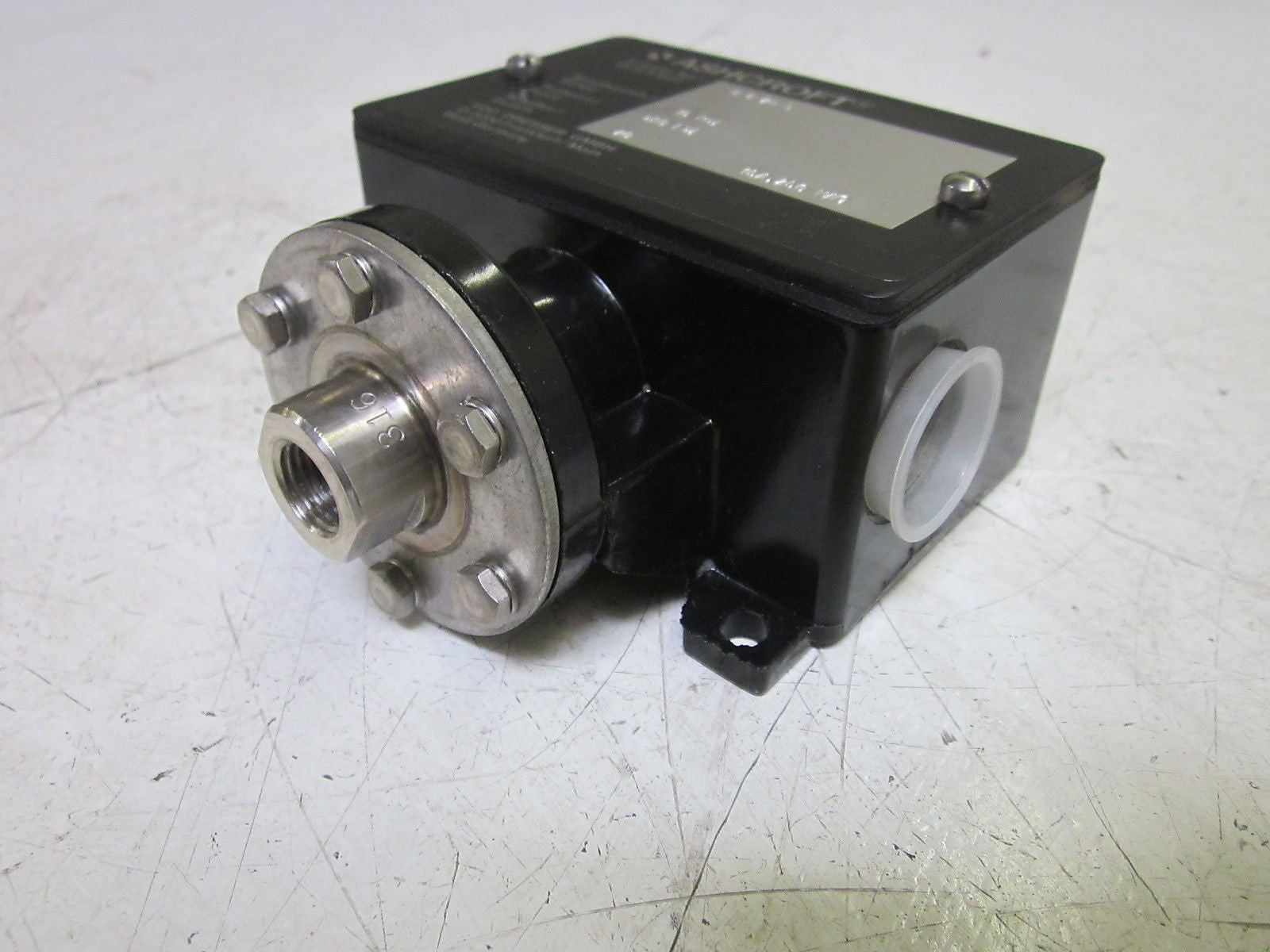 ASHCROFT B-4-20-S PRESSURE SWITCH 15A 250VAC 15-500PSI *NEW NO BOX*