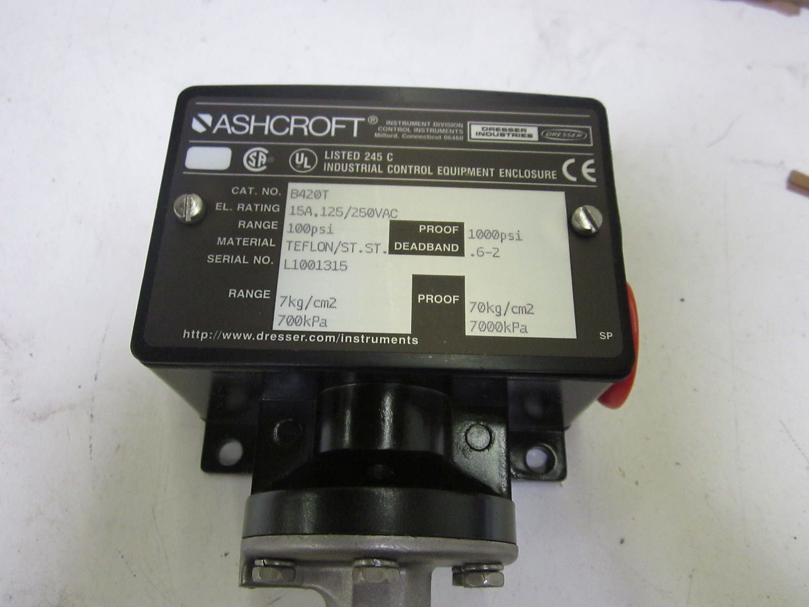 ASHCROFT B420T 100PSI  *NEW IN BOX*