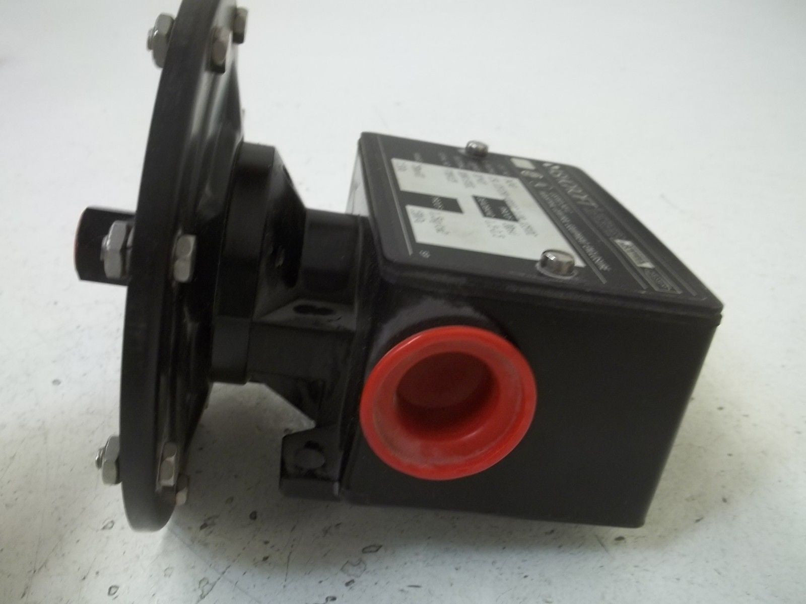 ASHCROFT B424B 30" WC *NEW NO BOX*