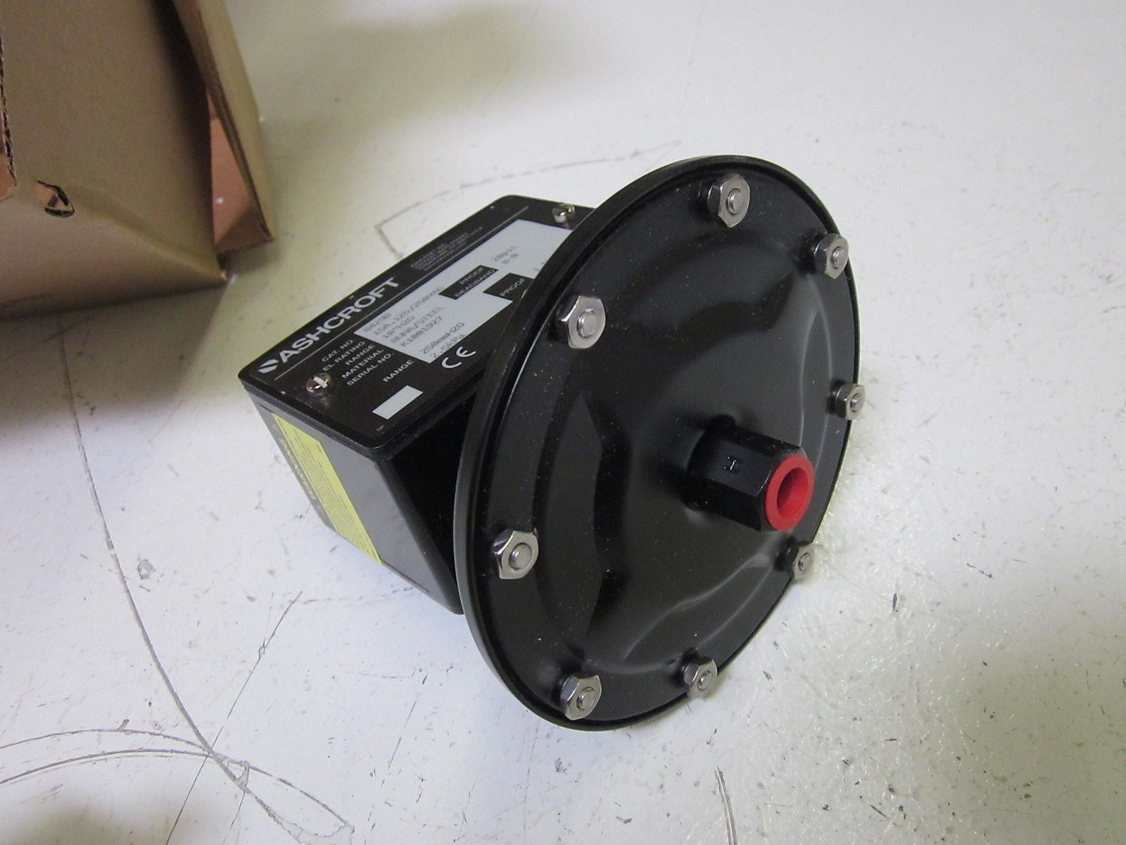 ASHCROFT B429B 10" H20 PRESSURE SWITCH 125/250VAC *NEW IN BOX*