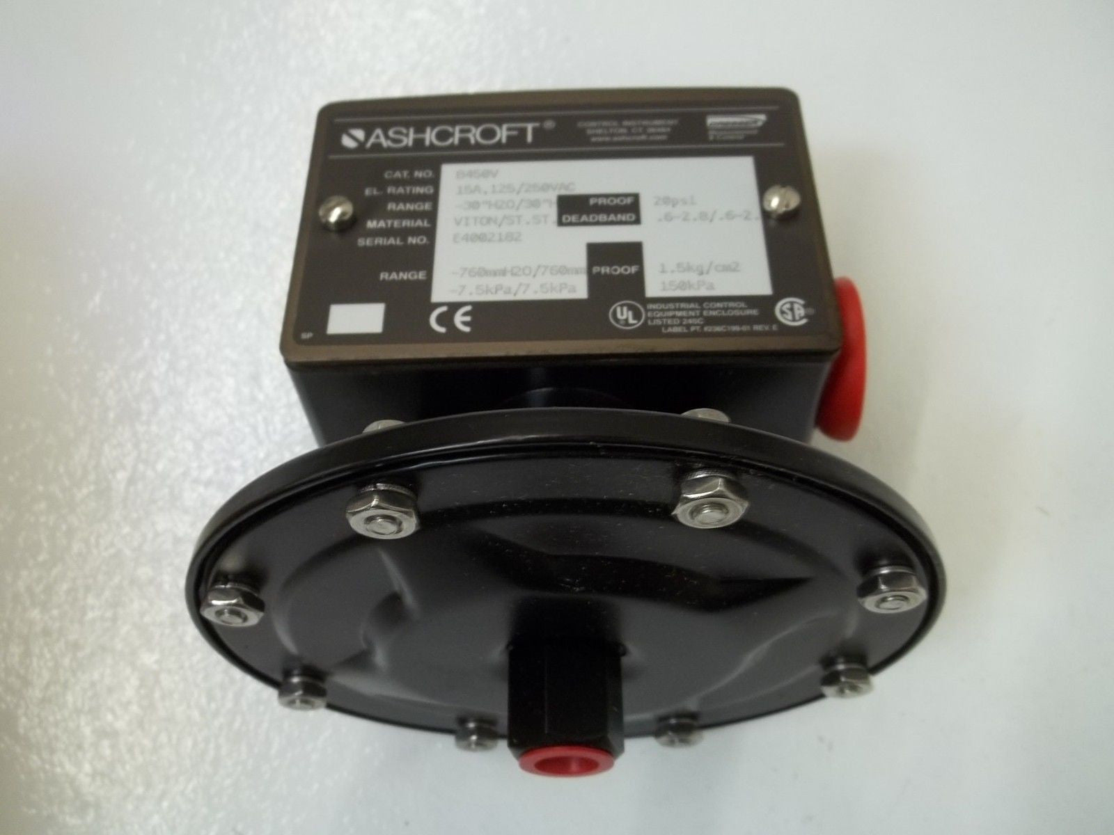 ASHCROFT B450V PRESSURE SWITCH -30"H20/30"H20 *NEW IN BOX*