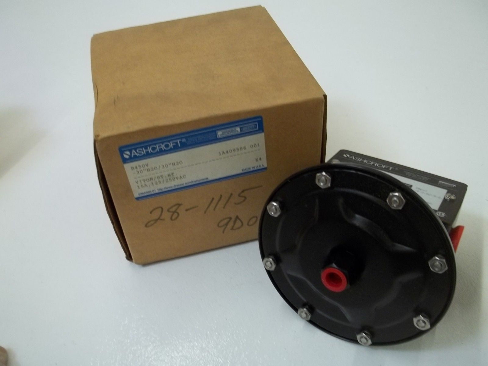 ASHCROFT B450V PRESSURE SWITCH -30"H20/30"H20 *NEW IN BOX*