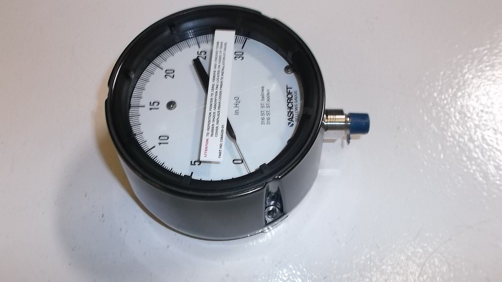 ASHCROFT BELLOWS GAUGE 45-1188-SS-02L-30I (AS PICTURED) *NEW IN BOX*