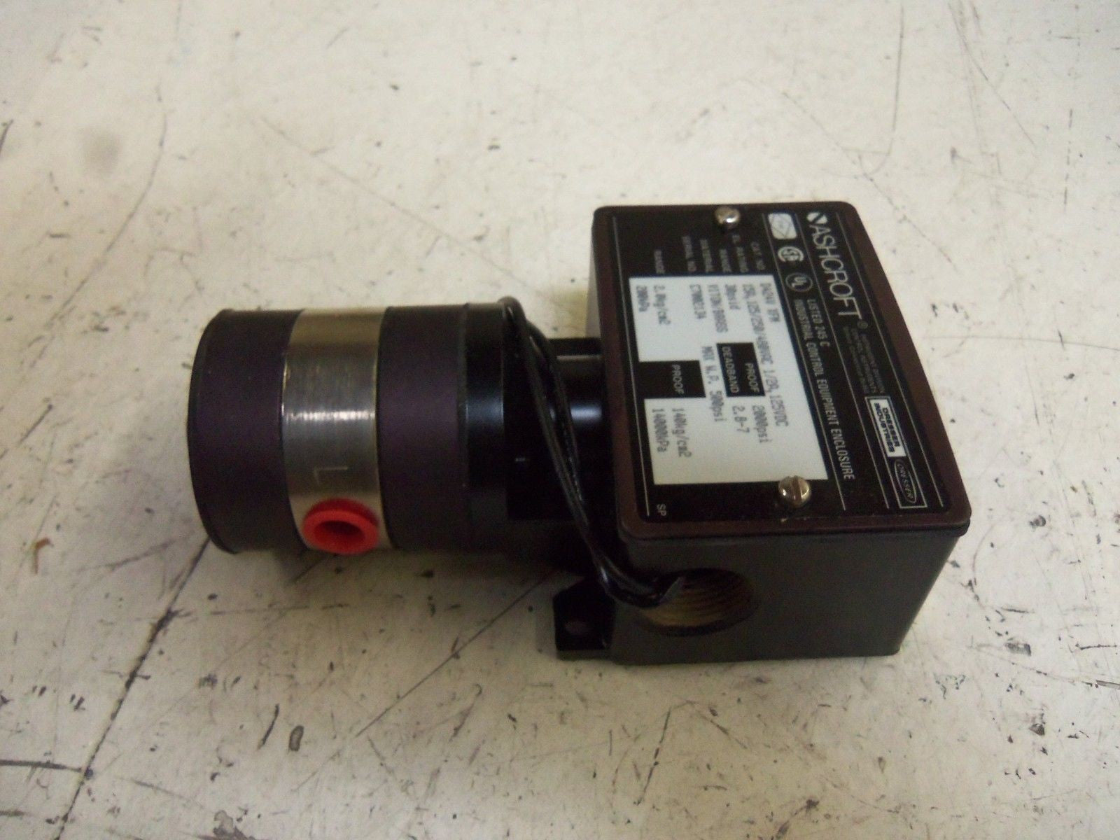 ASHCROFT D424VXFM VALVE *NEW IN BOX*