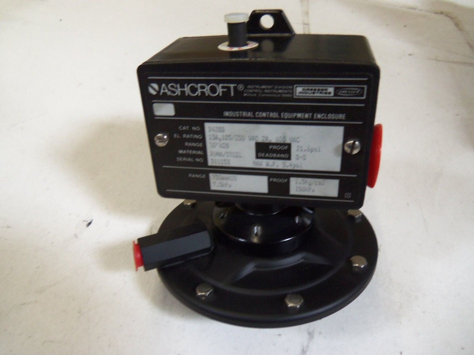 ASHCROFT D428B *NEW NO BOX*