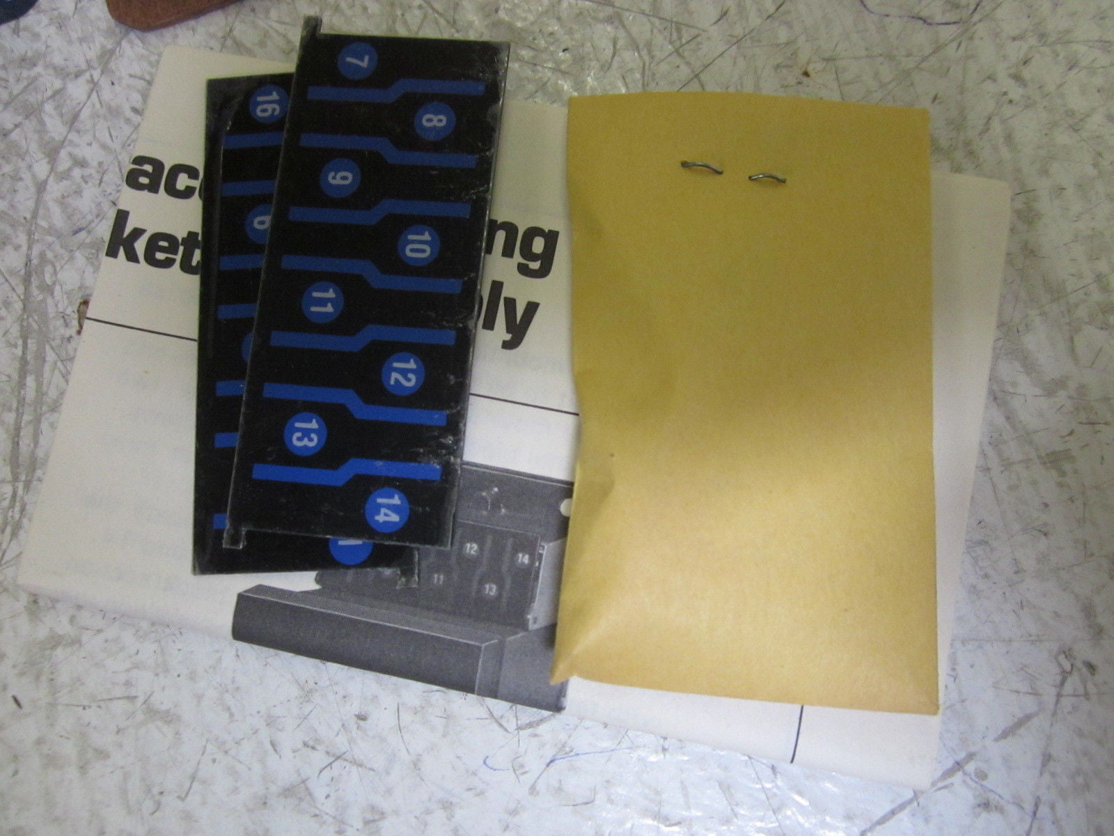 ATC SURFACE MOUNTING BRACKET ASSEMBLY 353 260 27 00 *NEW IN BOX*