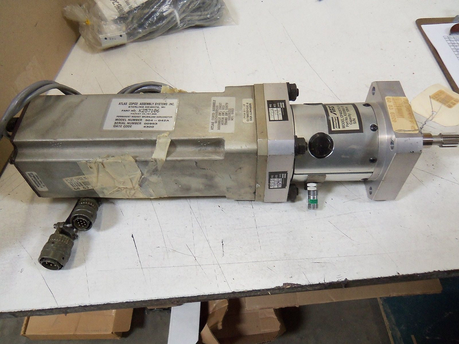 ATLAS COPCO K257106 SERVO MOTOR WITH CR482RTG-10 REDUCER *USED*