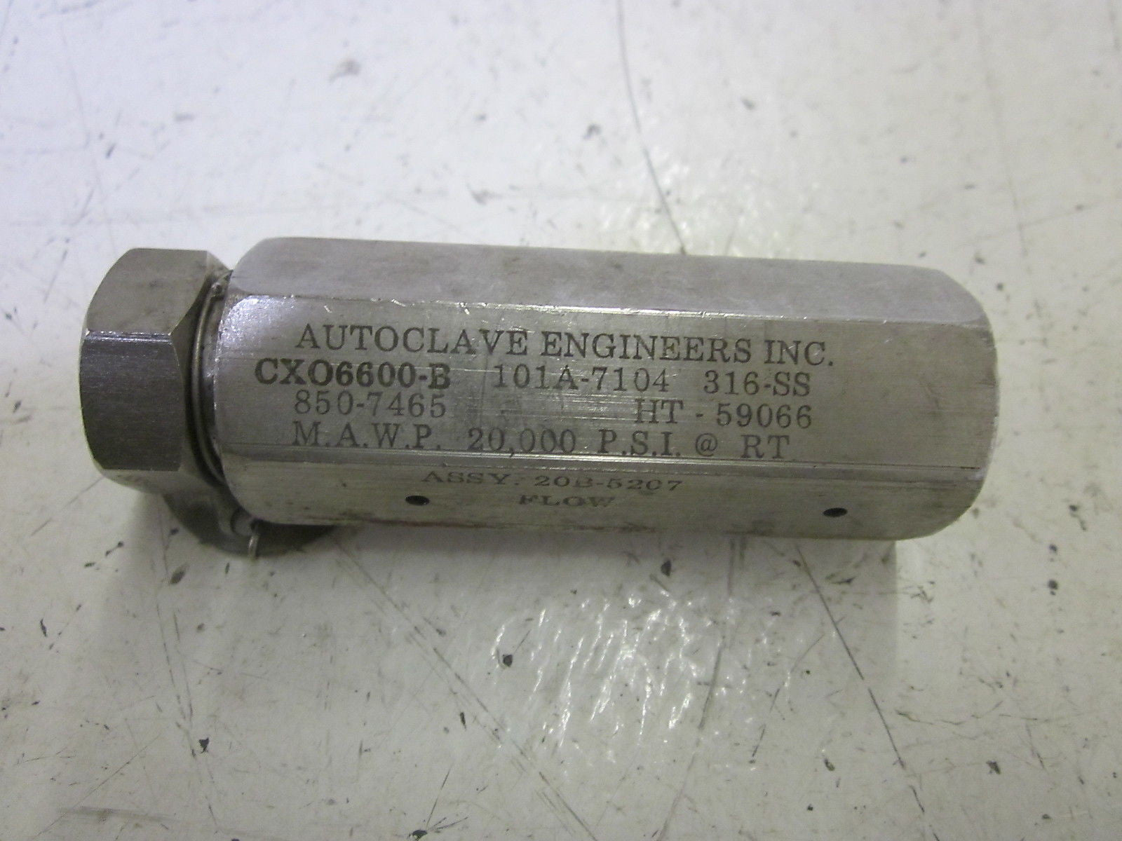 AUTOCLAVE ENGINEERS INC.  CX06600-B 101A-7104 316-SS VALVE 20,000PSI *USED*