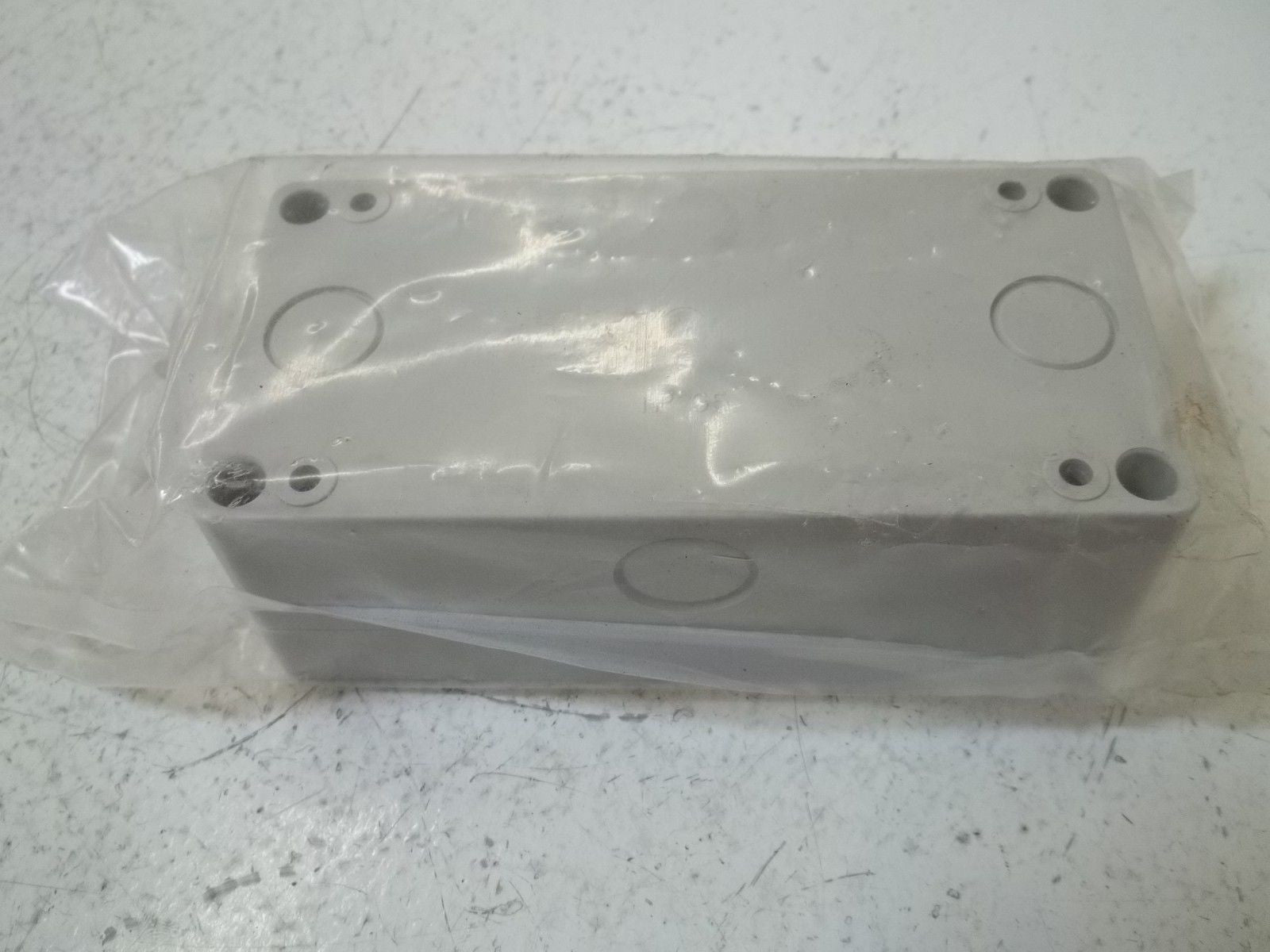 AUTOMATION DIRECT SA107-40SL 3-HOLE ENCLOSURE *NEW IN FACTORY BAG*