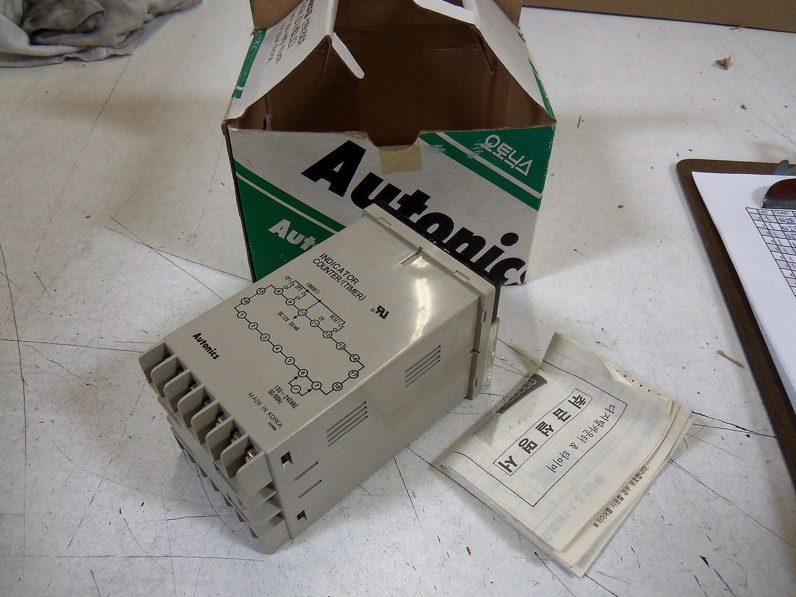 AUTONICS F4C TACHO METER *NEW IN BOX*
