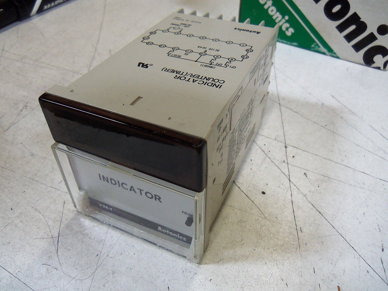 AUTONICS F4C TACHO METER *NEW IN BOX*