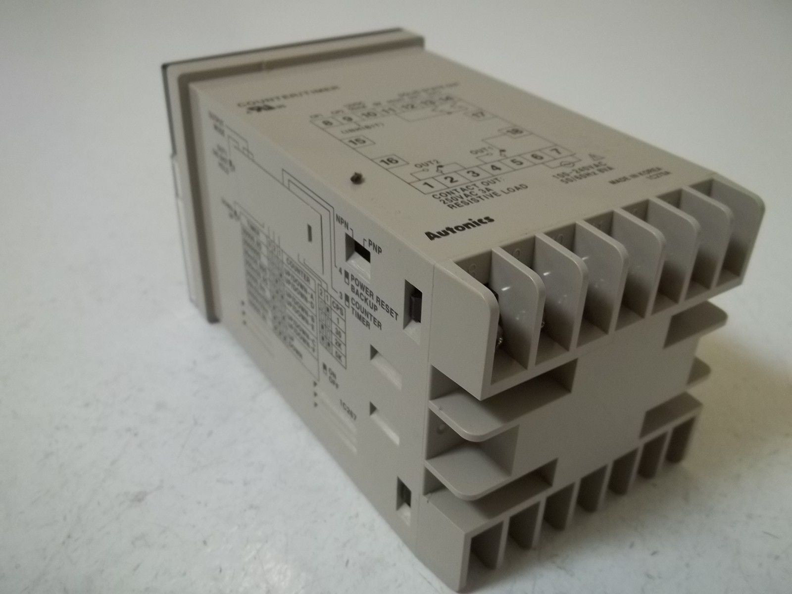 AUTONICS FX6-2P COUNTER/TIMER *NEW IN A  BOX*