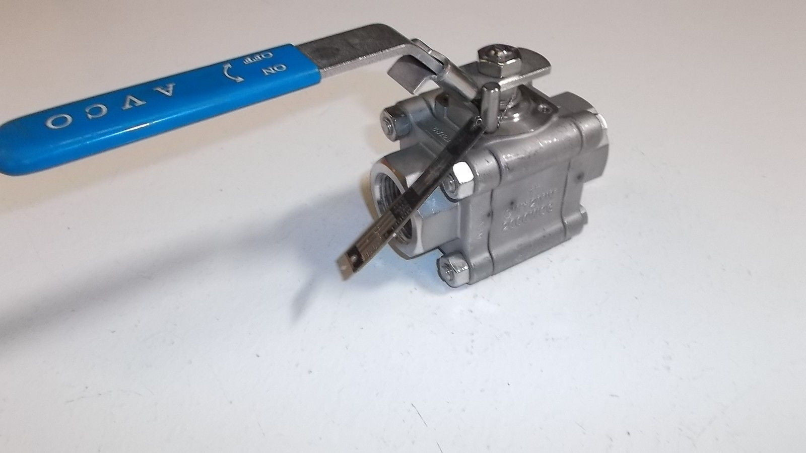 AVCO BALL VALVE 116 *USED*