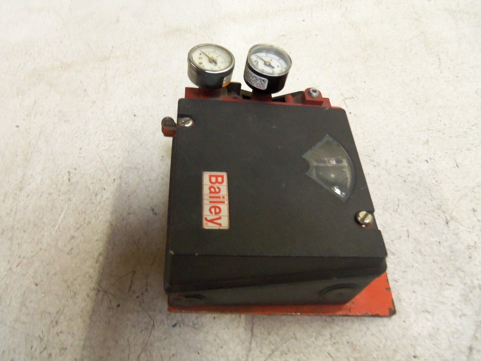 BAILEY AV111100 PNEUMATIC POSITIONER *USED*