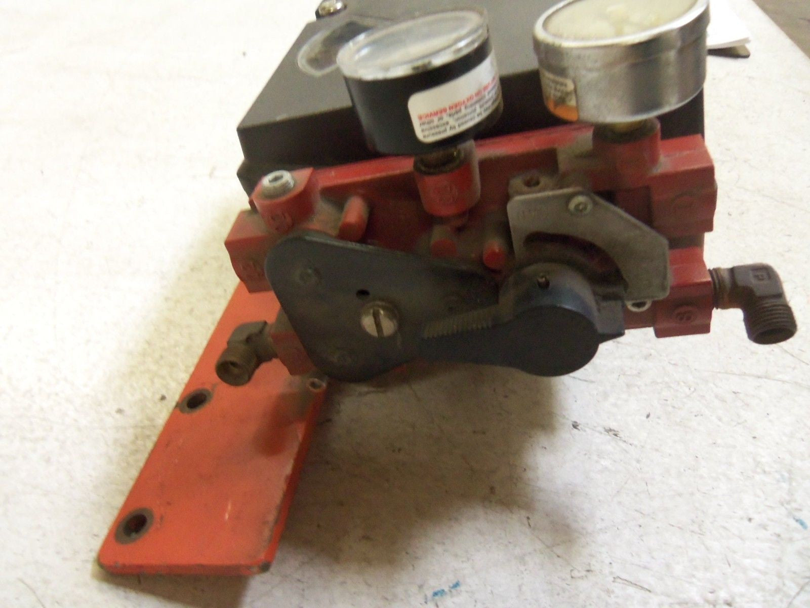 BAILEY AV111100 PNEUMATIC POSITIONER *USED*