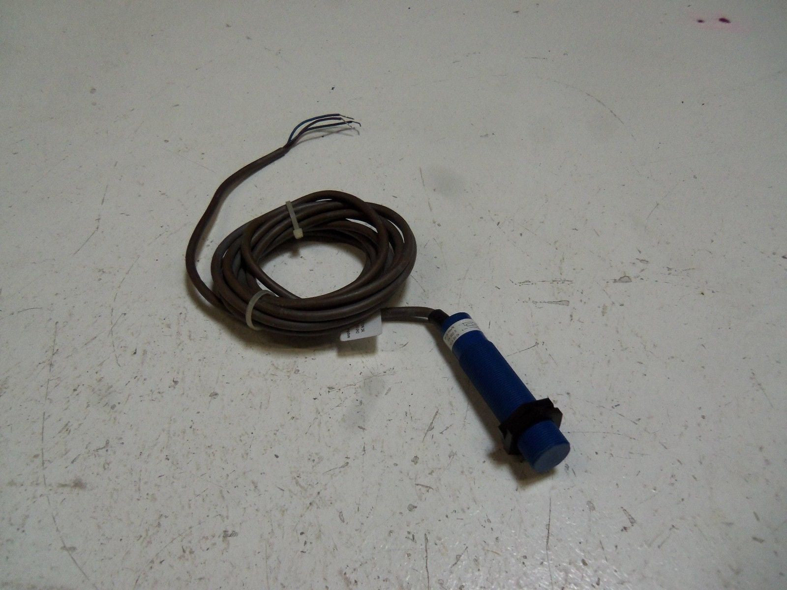 BALLUFF BCS-018-PS-1-Y PROXIMITY SWITCH *USED*