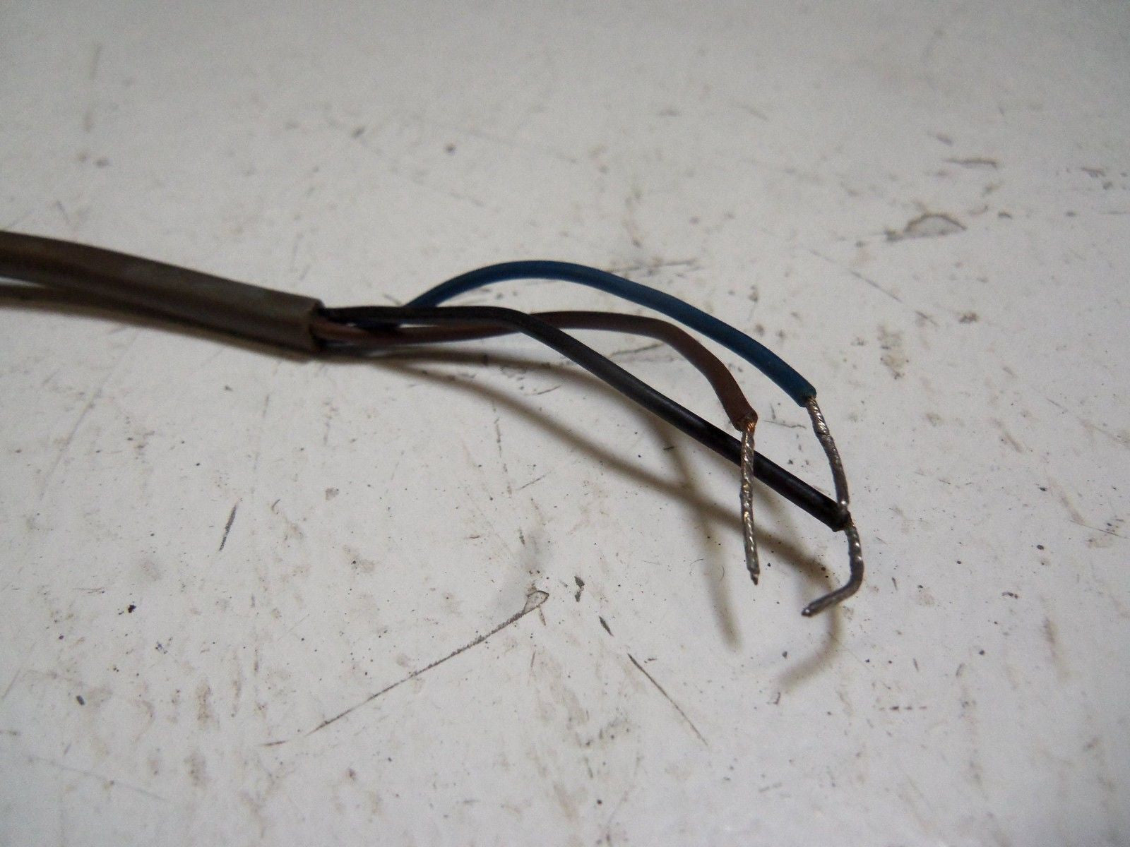 BALLUFF BCS-018-PS-1-Y PROXIMITY SWITCH *USED*