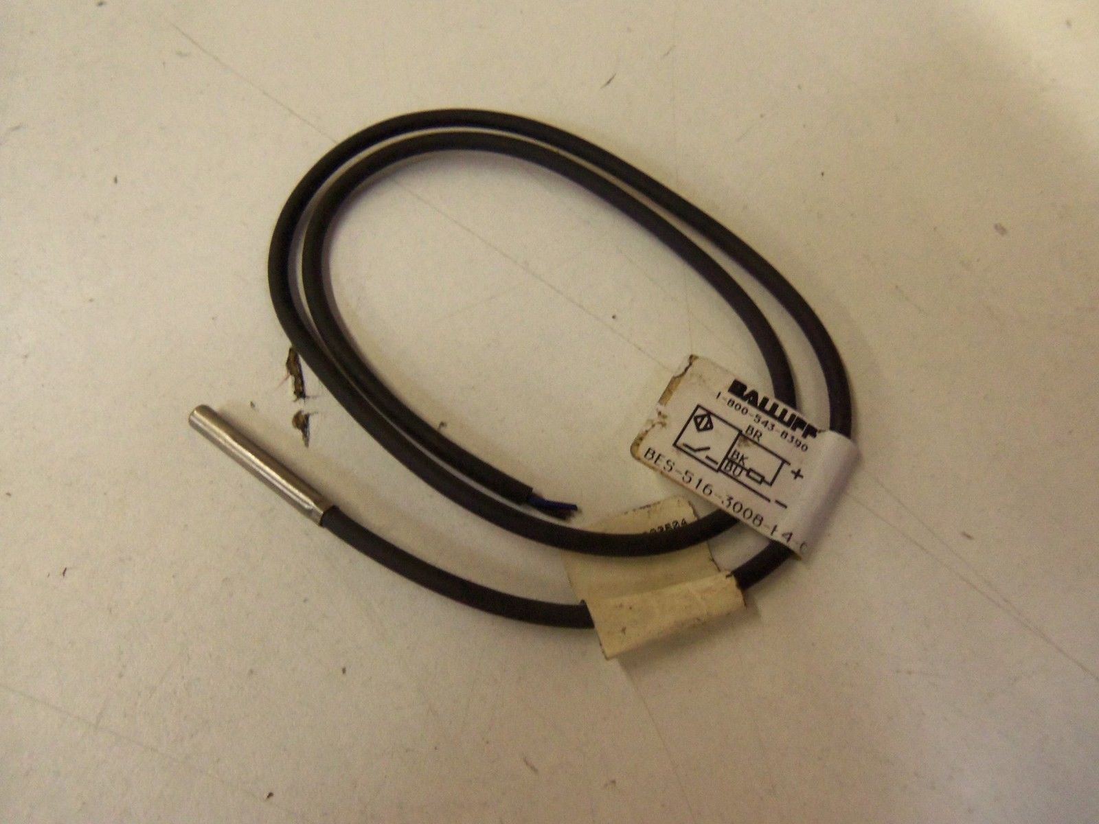 BALLUFF BES-516-3008-E4-C-PU-5 *USED*