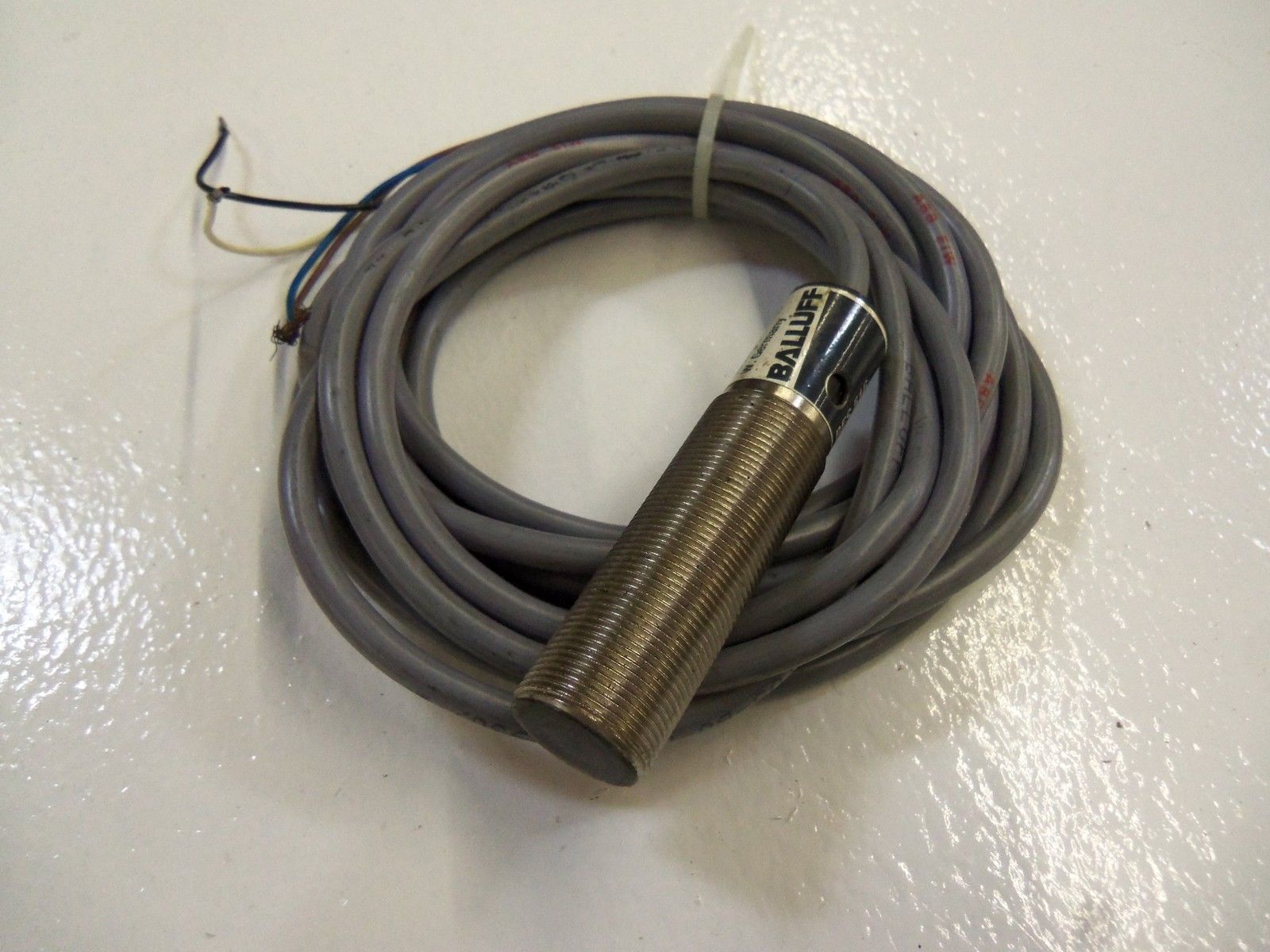 BALLUFF BES 516-105-BO-C *USED*