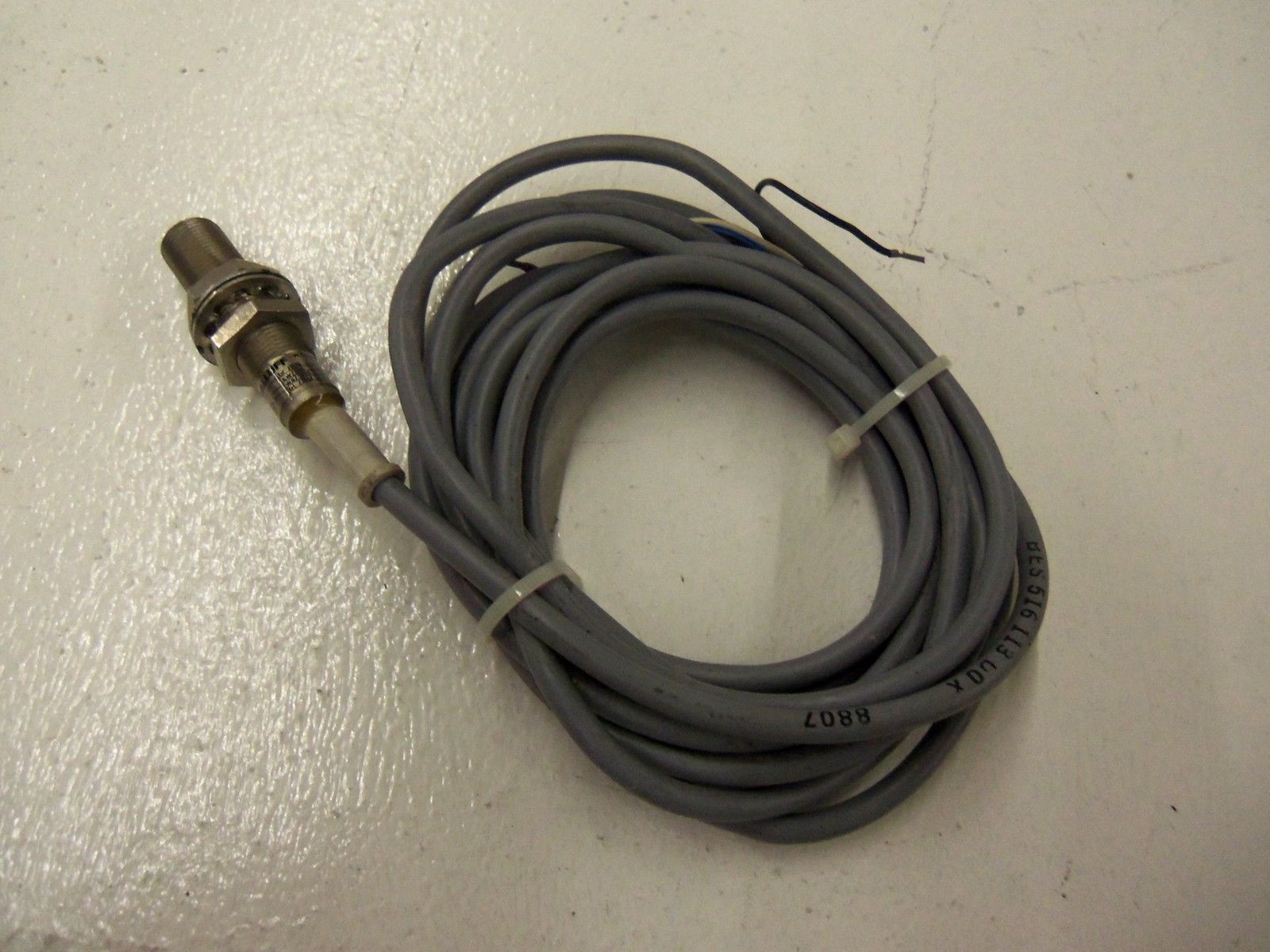 BALLUFF BES 516-113-D0X *USED*